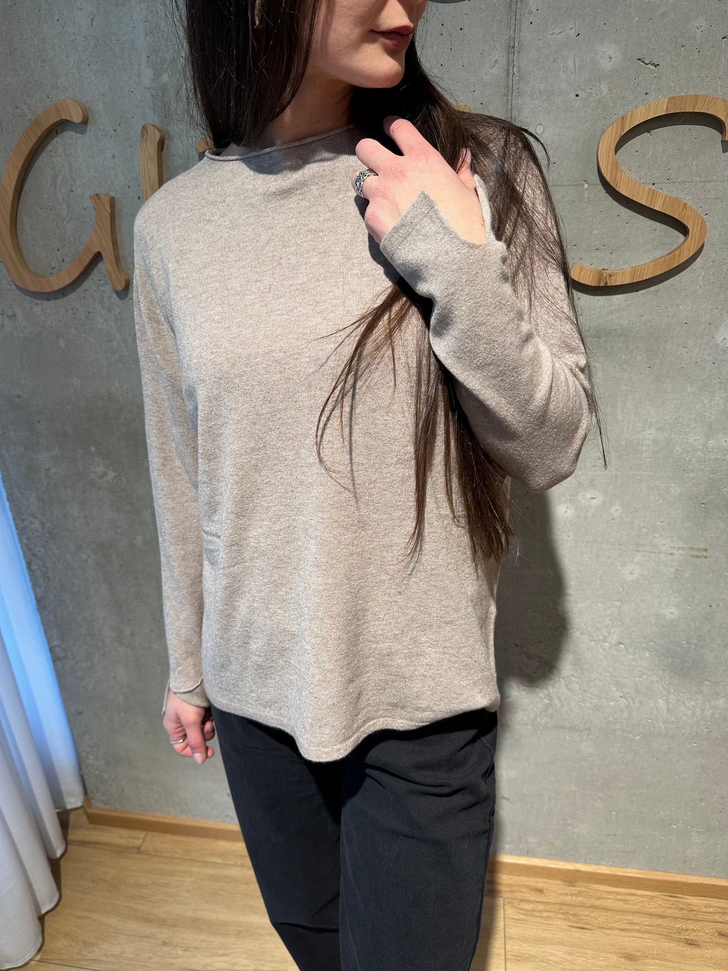 MG-Pulli "Mia Rundhals mit Ärmelschlitz" - Versch. Farben