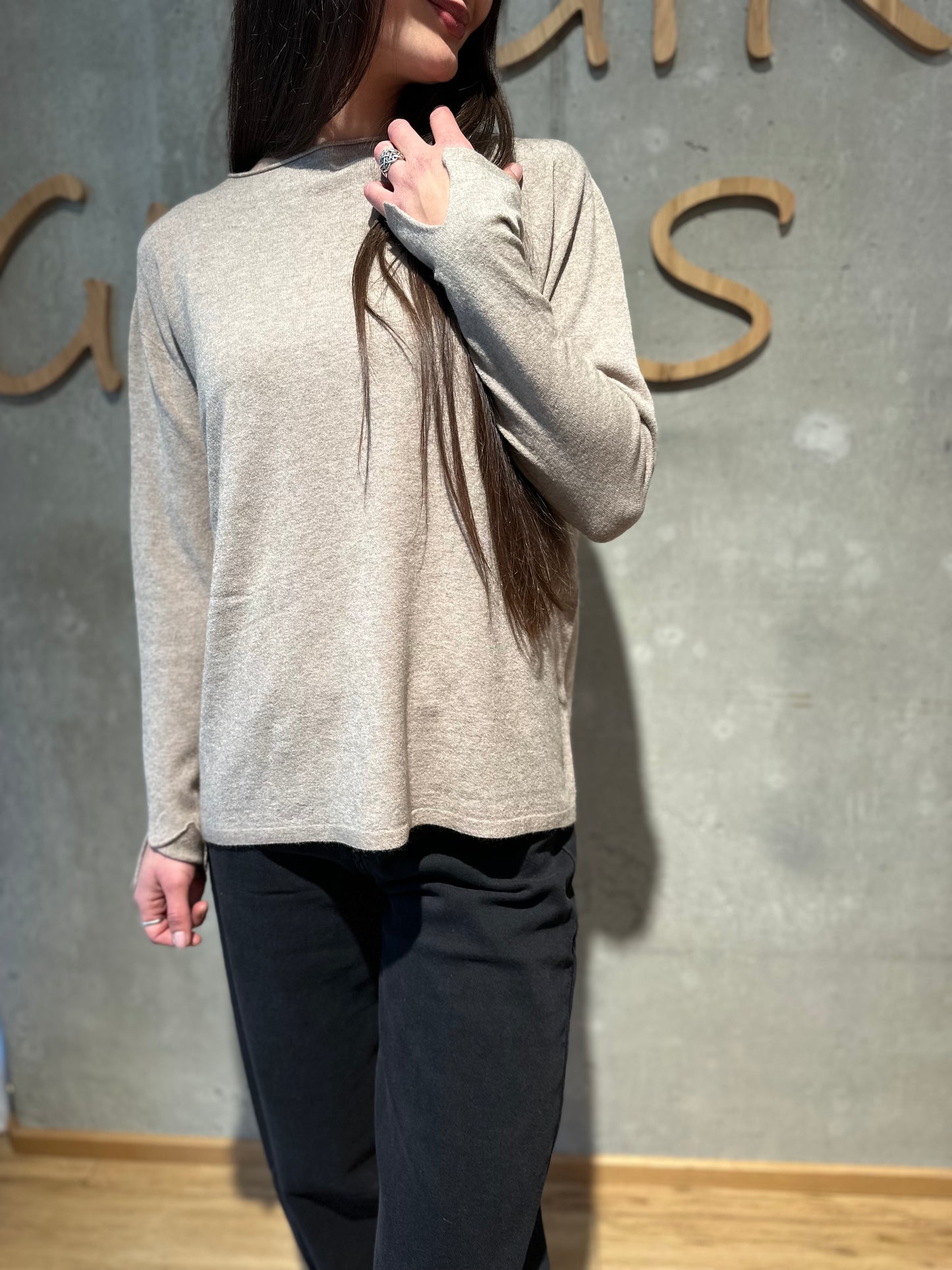 MG-Pulli "Mia Rundhals mit Ärmelschlitz" - Versch. Farben