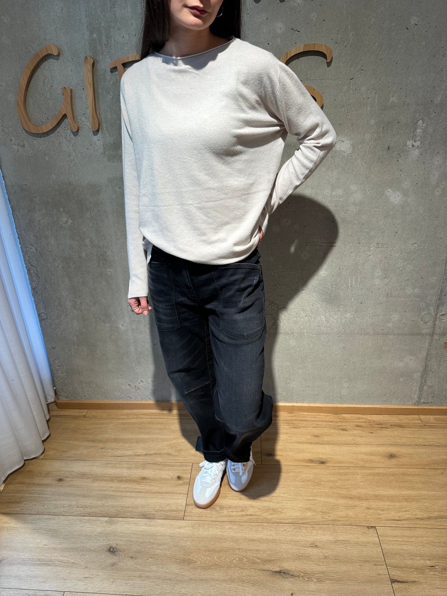 MG-Pulli "Mia Rundhals mit Ärmelschlitz" - Versch. Farben