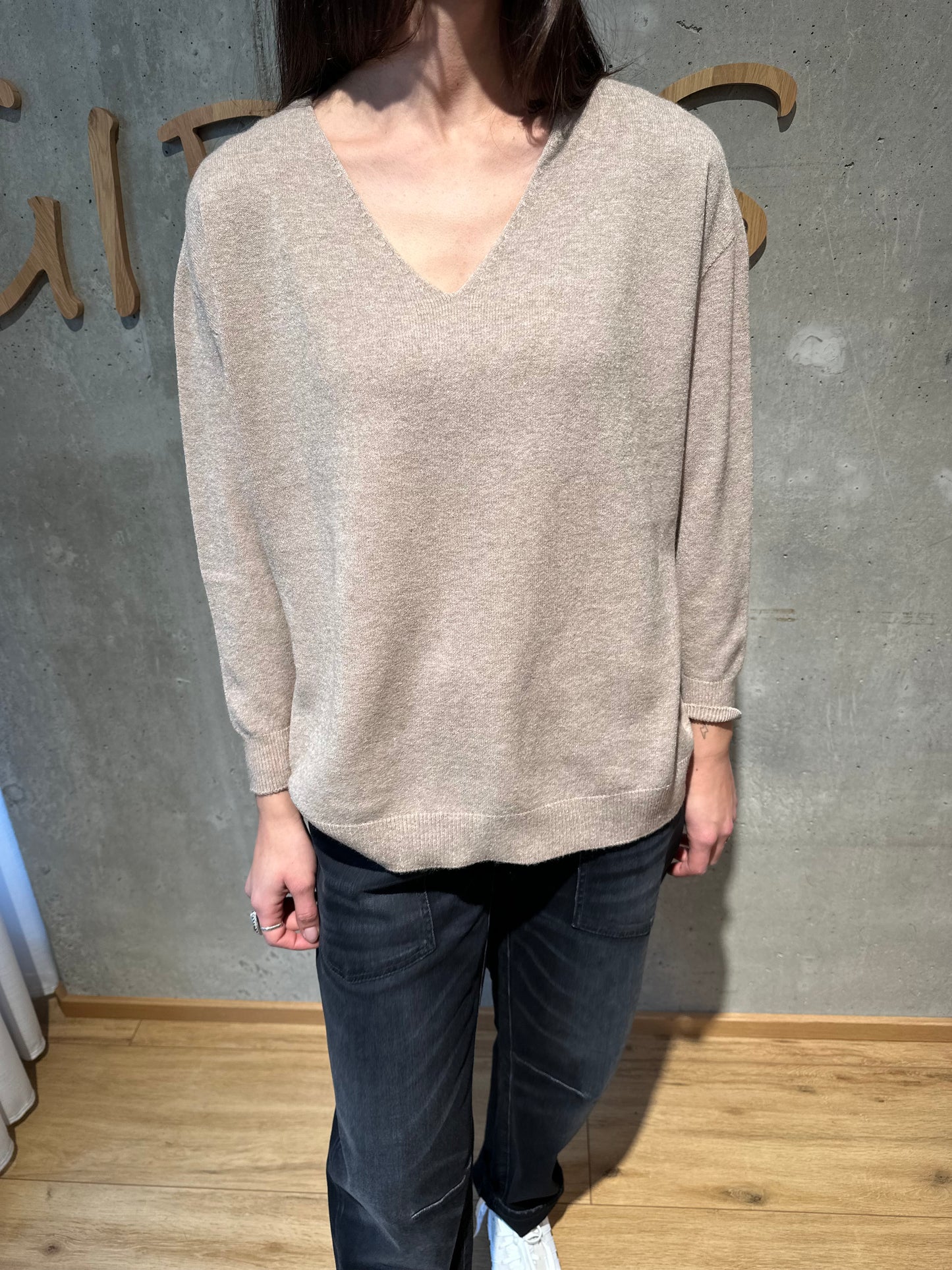 MG-Pulli "Madita V-Neck" - Versch. Farben