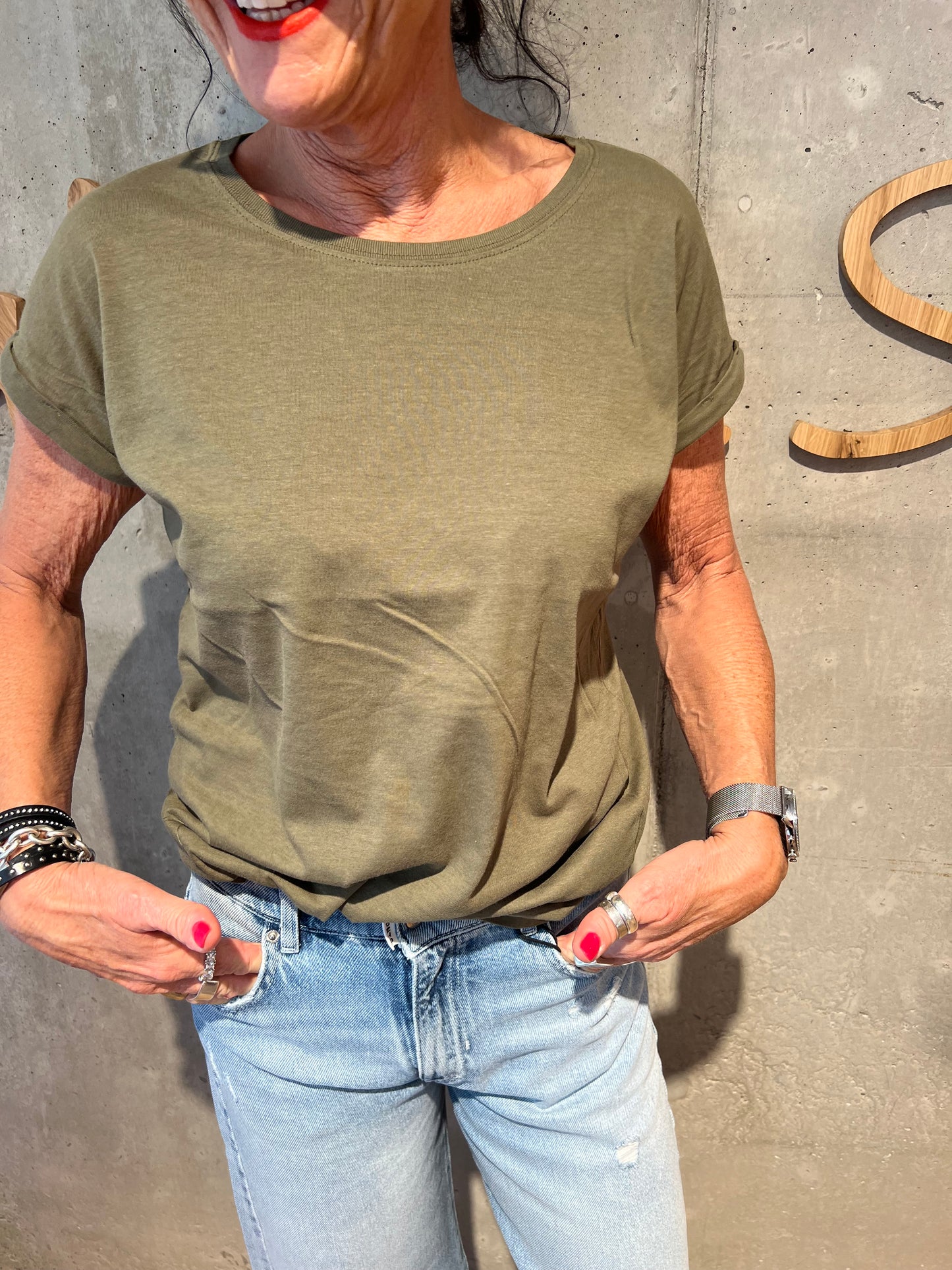 T-Shirt"Trisha extended Shoulder" - Versch. Farben