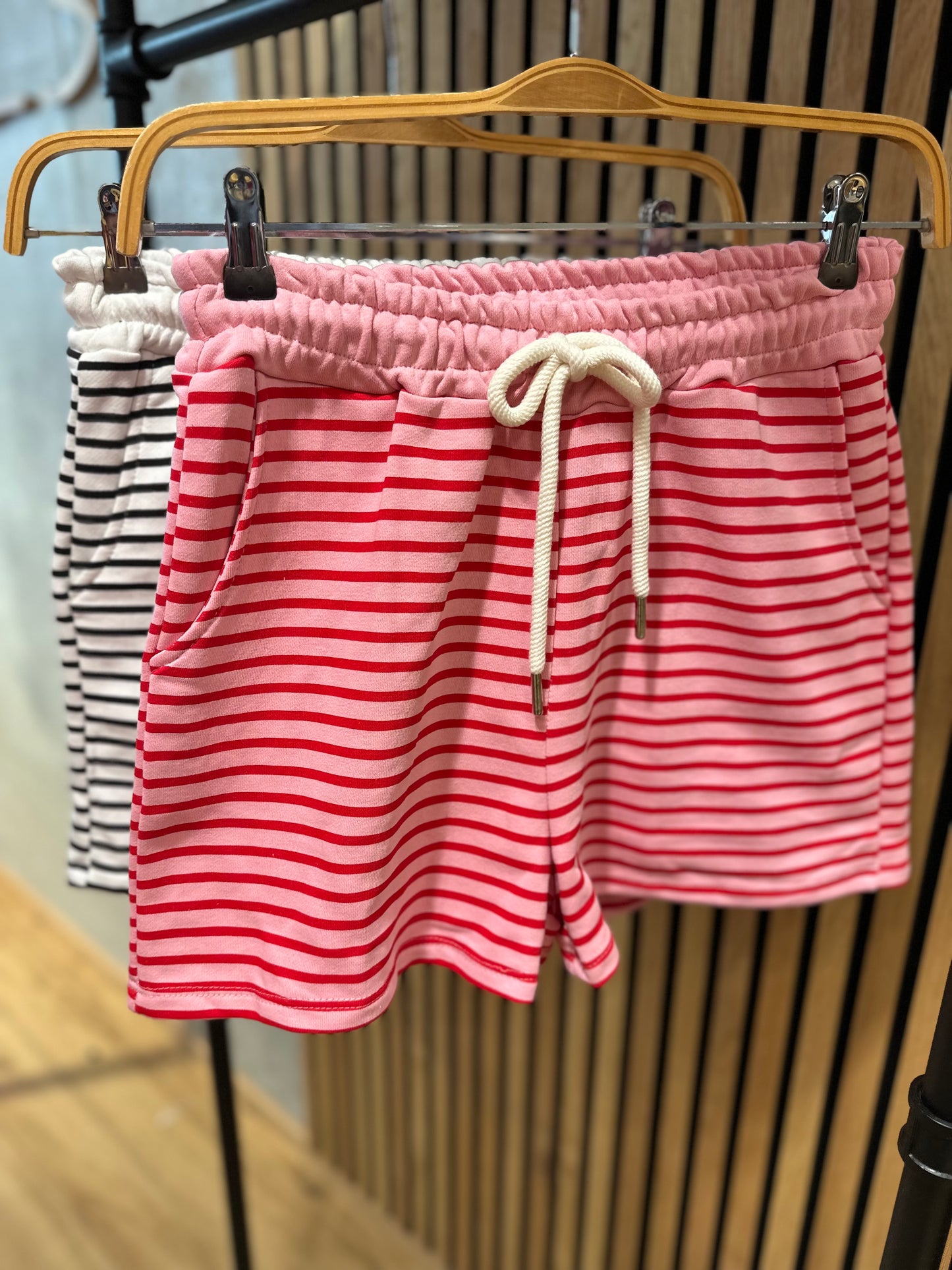Shorts "Savi gestreift" - Versch. Farben