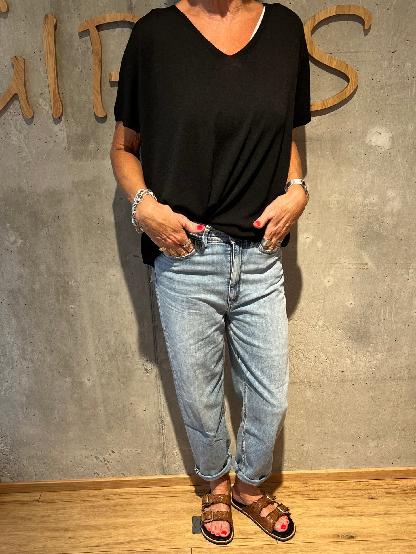 Shirt "Solveig V-Neck" - Versch. Farben