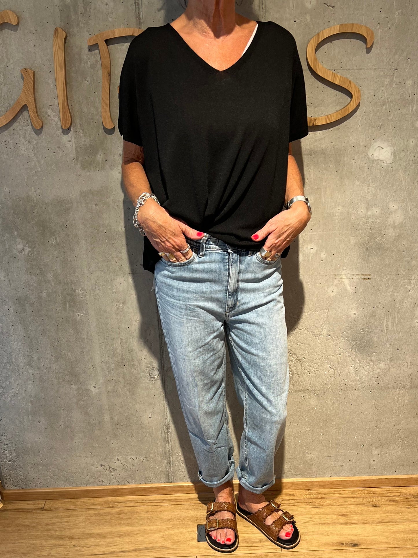 Shirt "Solveig V-Neck" - Versch. Farben