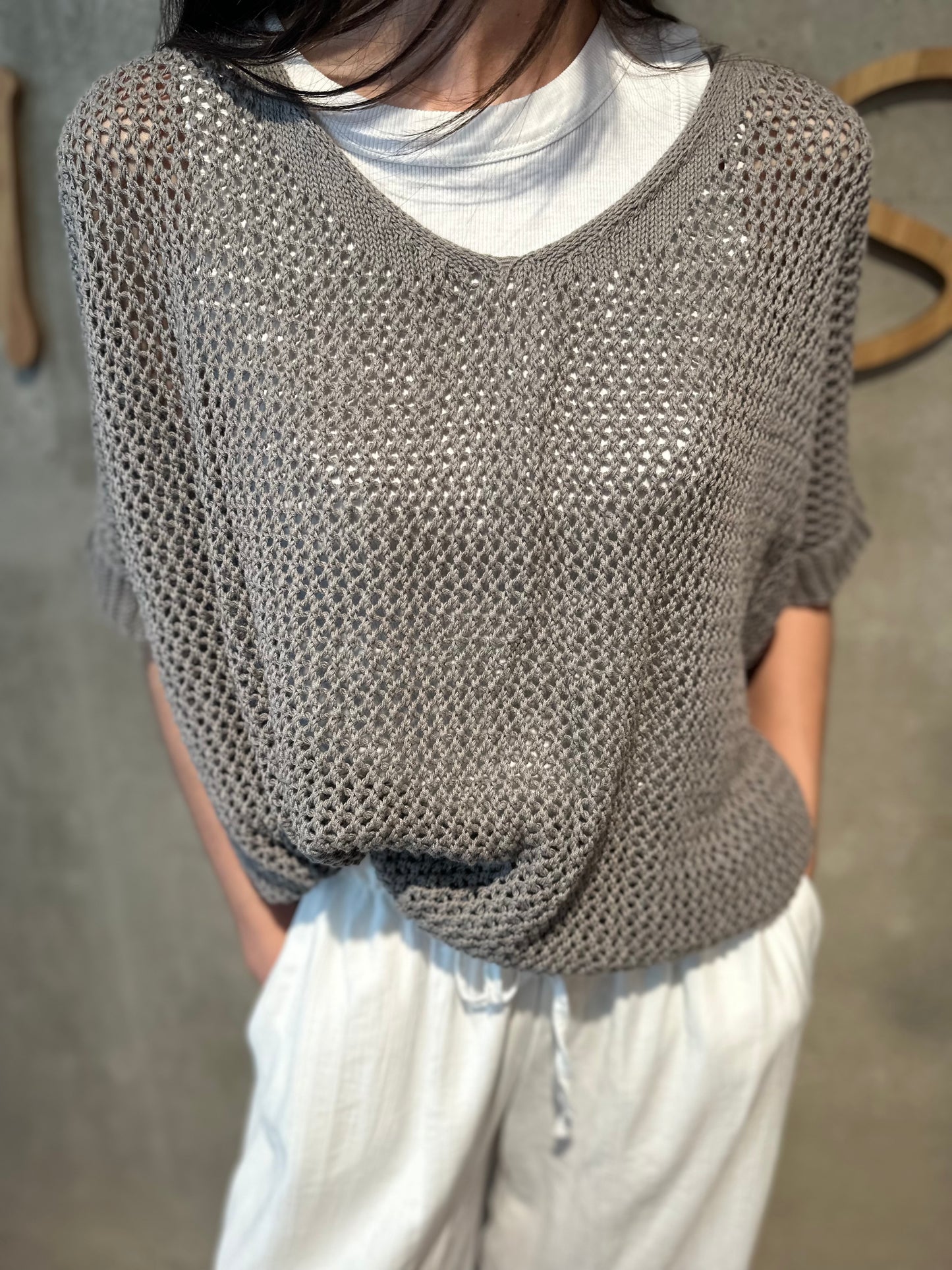 Lochstrick "Loreley V-Neck" - Versch. Farben