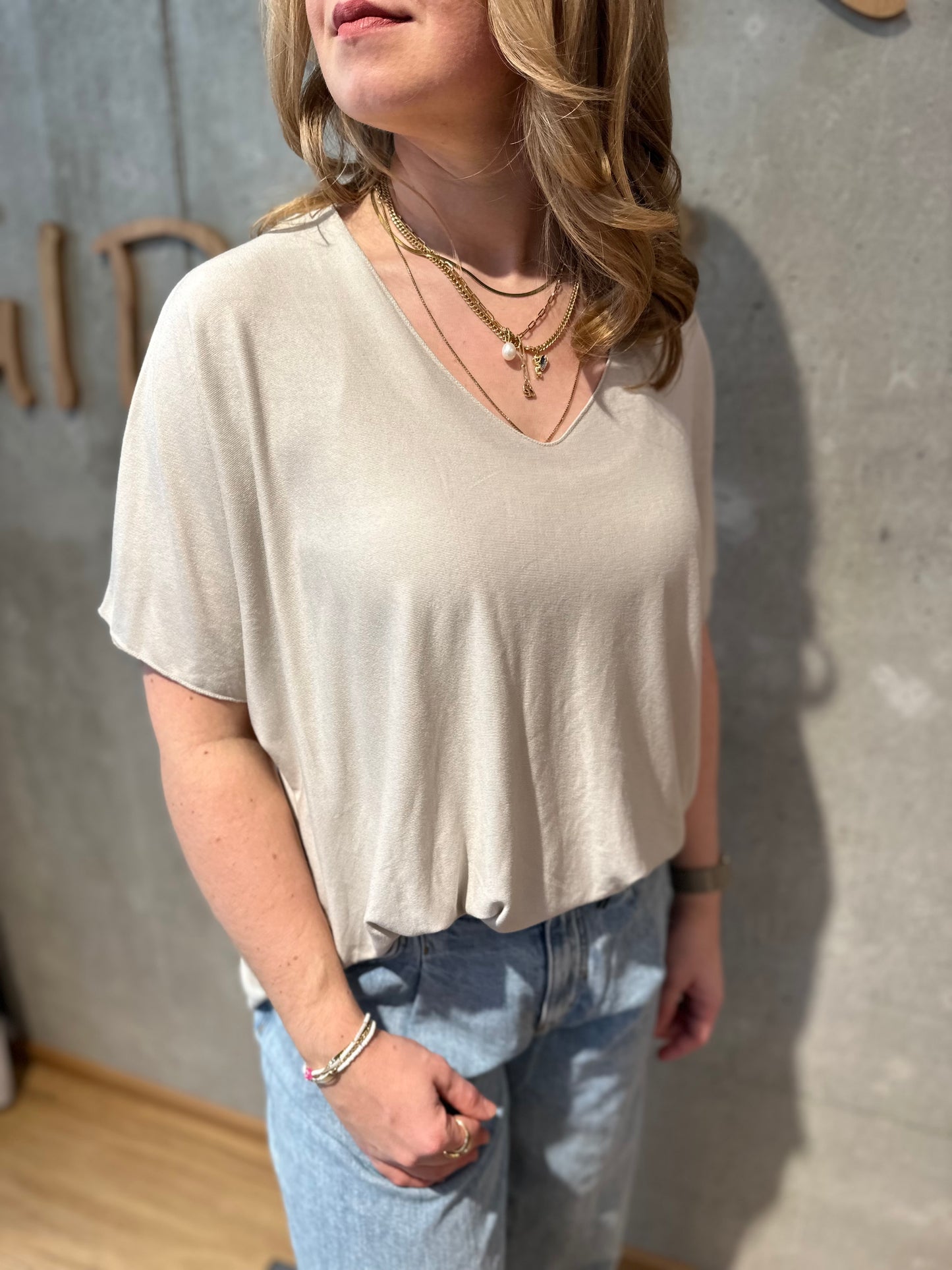 Shirt "Svantje V-Neck" - Versch. Farben