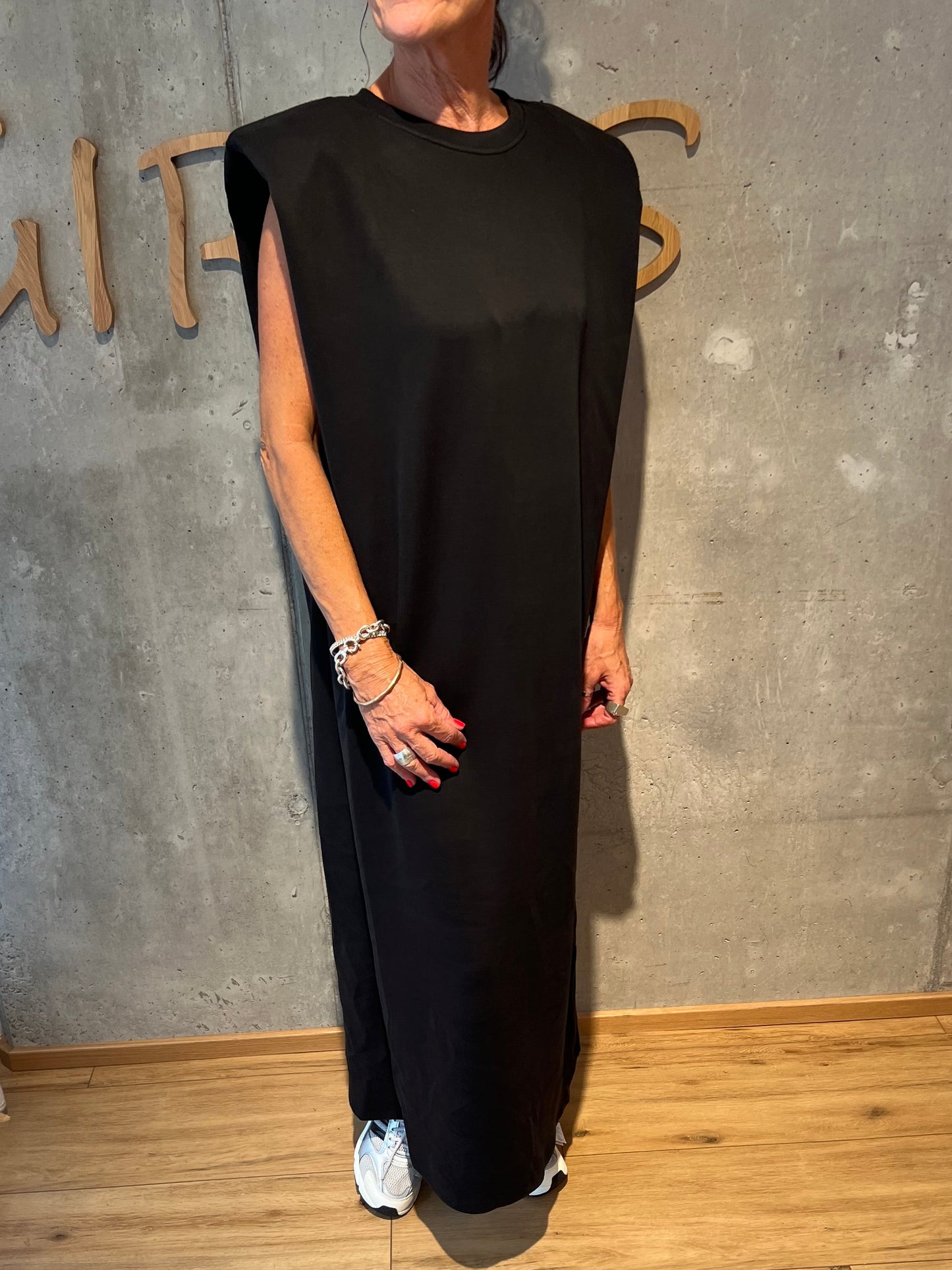 Kleid "Karma Schulterdetail" - Versch. Farben