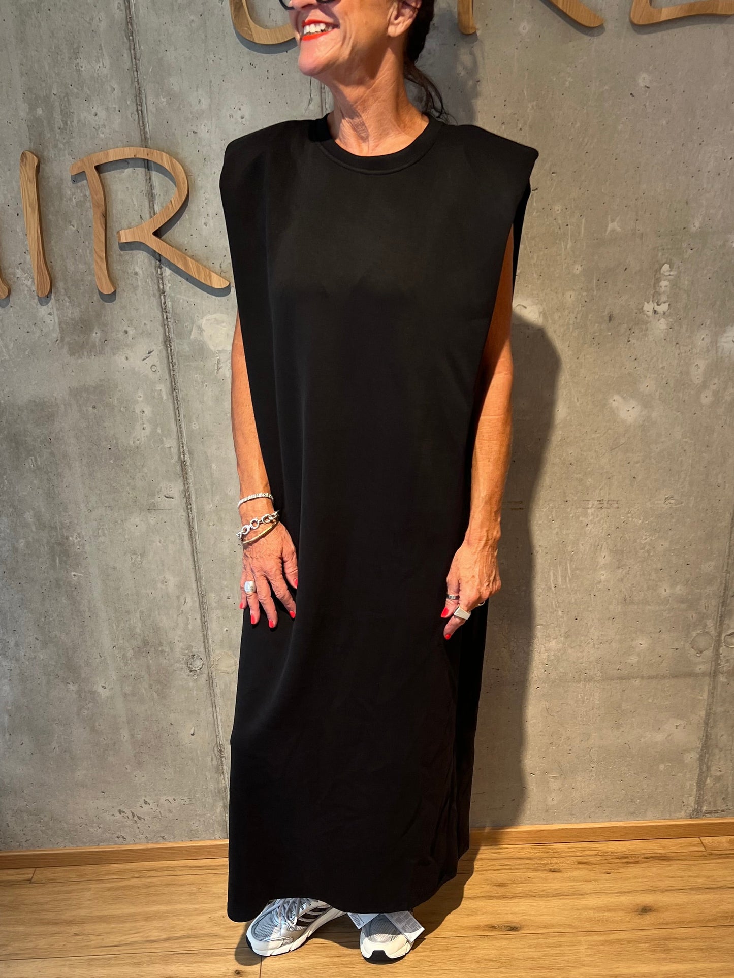 Kleid "Karma Schulterdetail" - Versch. Farben