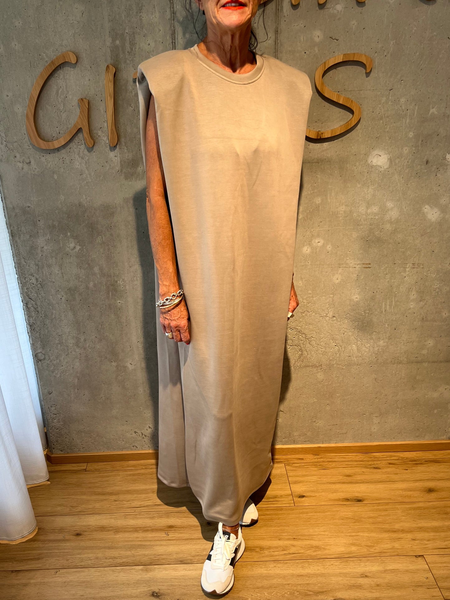 Kleid "Karma Schulterdetail" - Versch. Farben