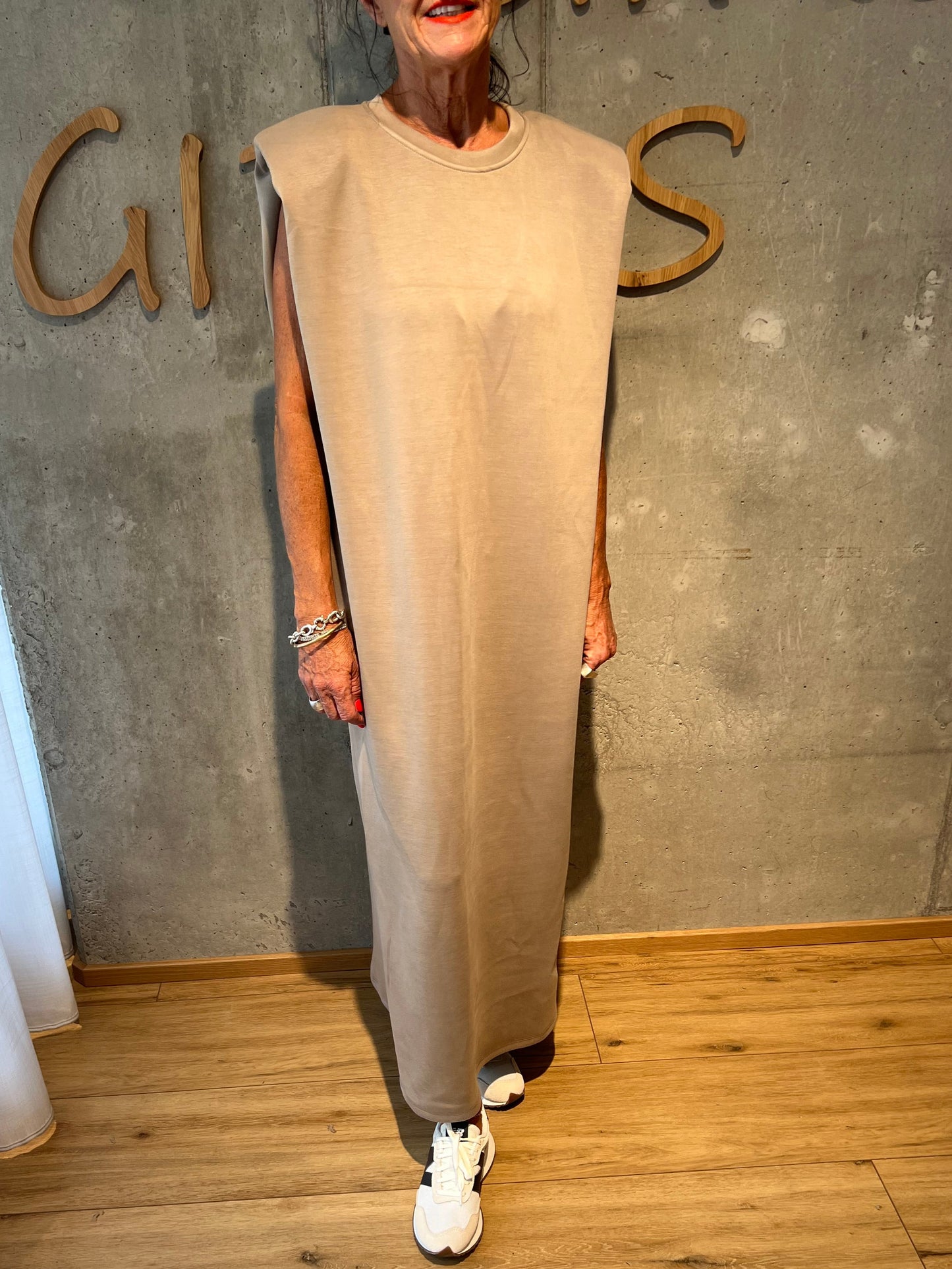 Kleid "Karma Schulterdetail" - Versch. Farben
