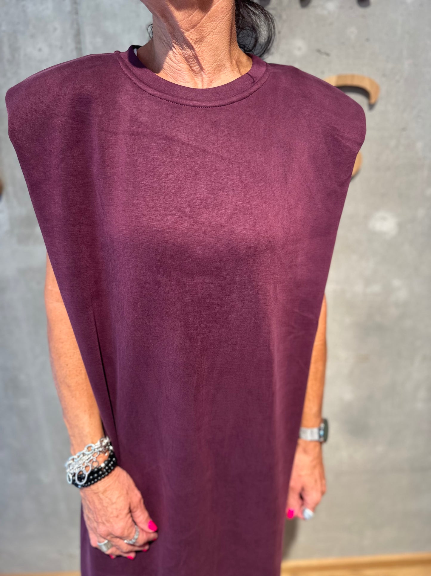 Kleid "Karma Schulterdetail" - Versch. Farben