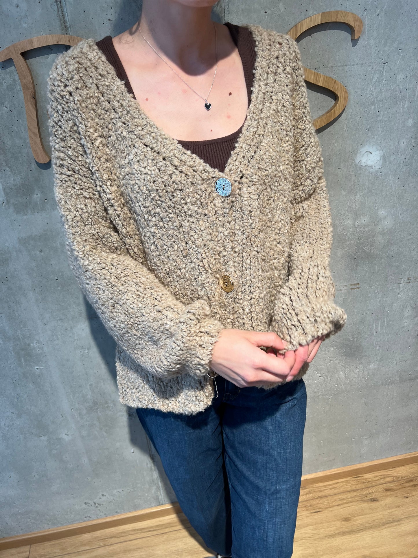 Strickjacke "Steffi mit Goldknöpfen" - Versch. Farben