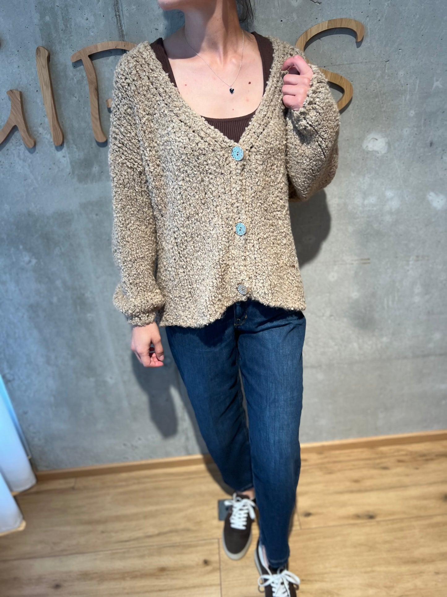 Strickjacke "Steffi mit Goldknöpfen" - Versch. Farben