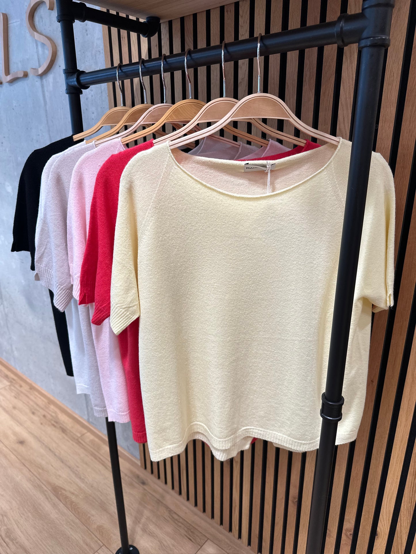 MG-Pulli "Marie mit Schlitzen" - Versch. Farben