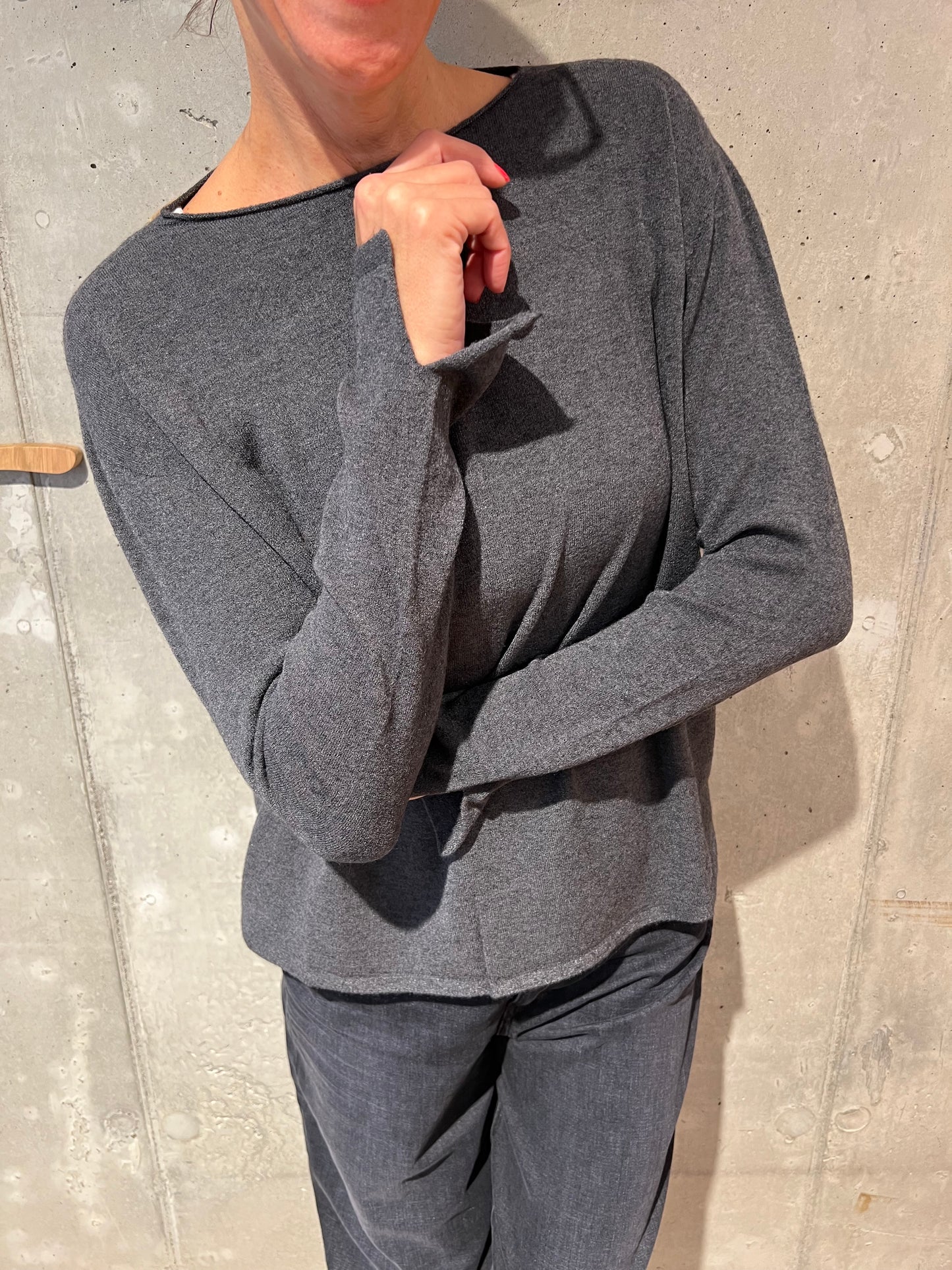MG-Pulli "Mia Rundhals mit Ärmelschlitz" - Versch. Farben