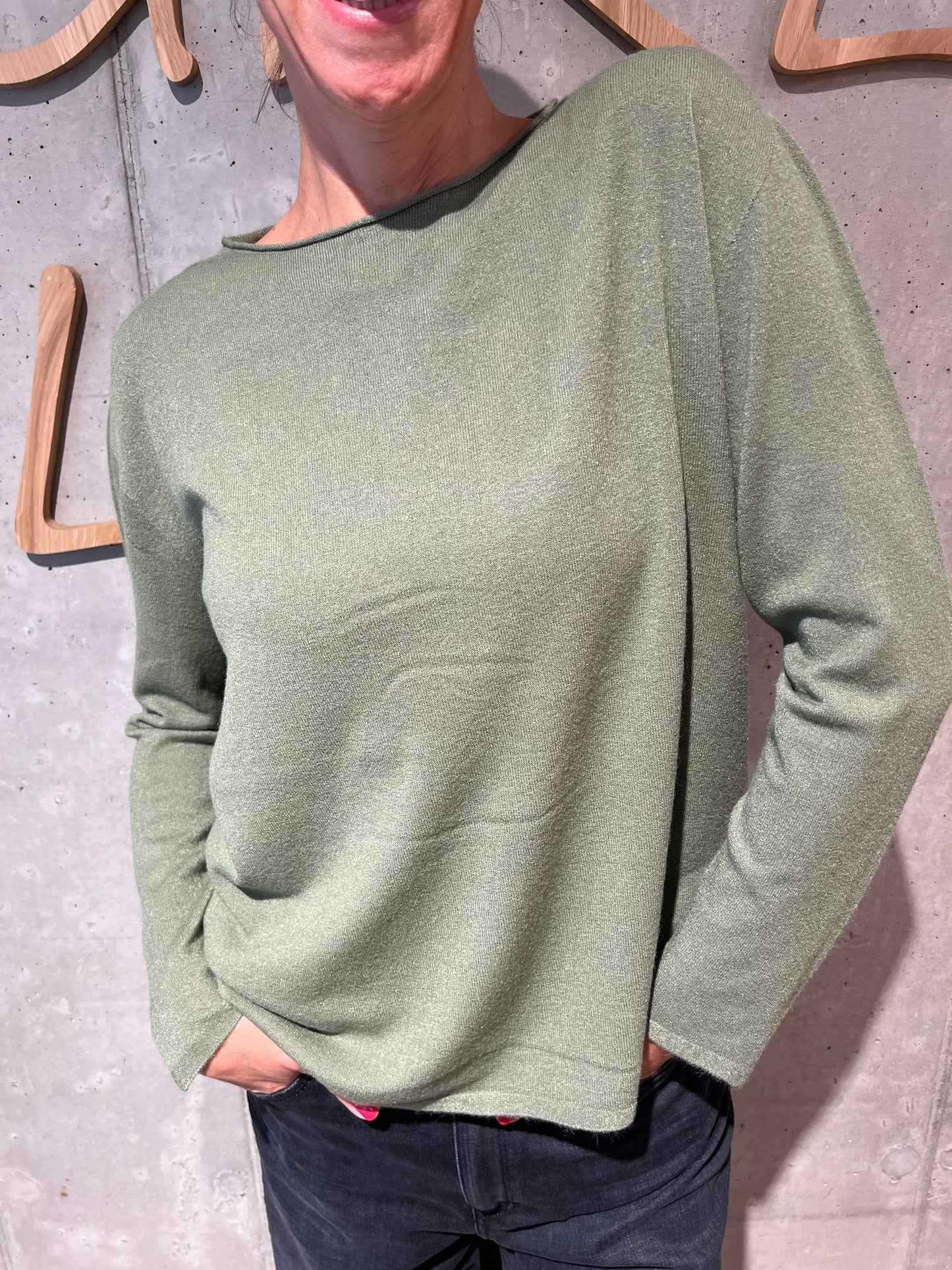 MG-Pulli "Mia Rundhals mit Ärmelschlitz" - Versch. Farben