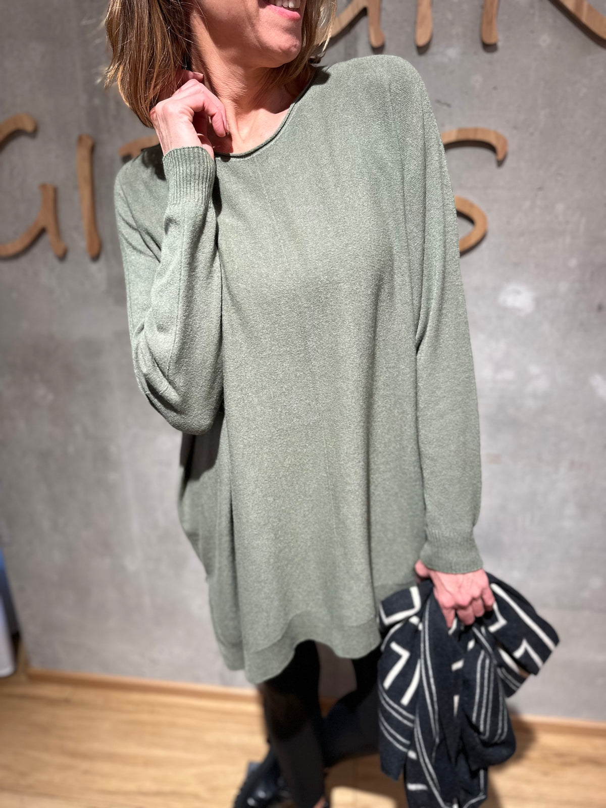 MG-Pulli "Malea weit mit Ziernaht" - Versch. Farben