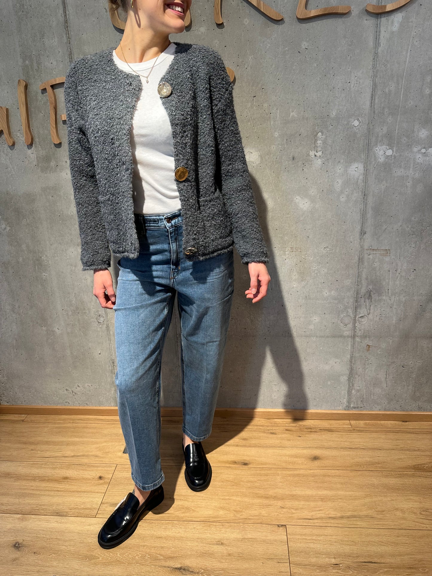 Strickjacke "Swenja mit Goldknöpfen" - Versch. Farben