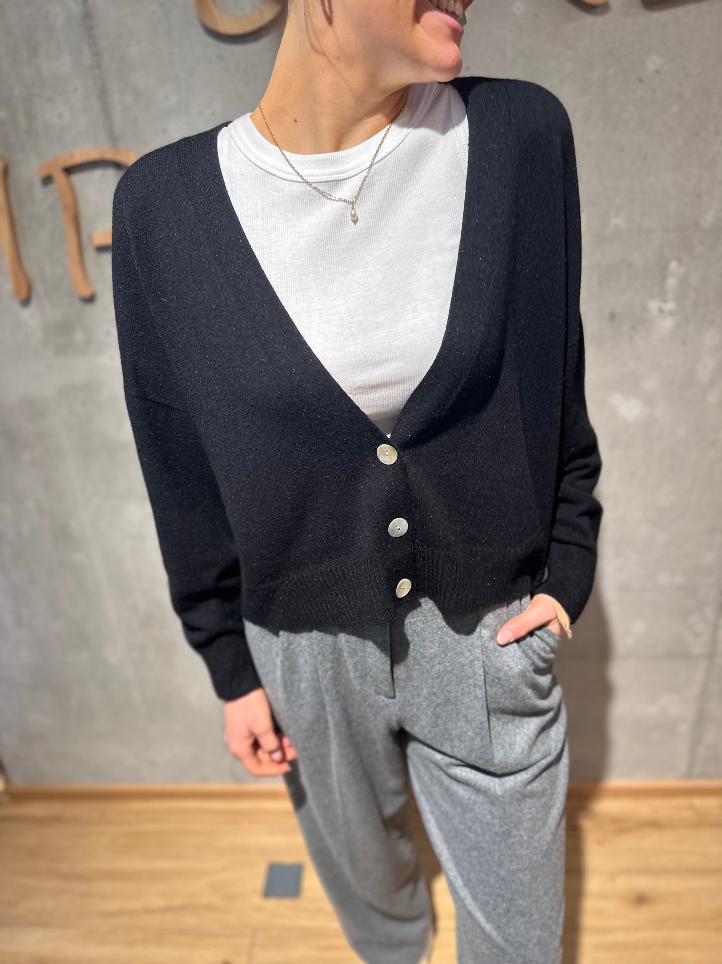 MG-Strickjacke "Melina mit Knöpfen" - Versch. Farben