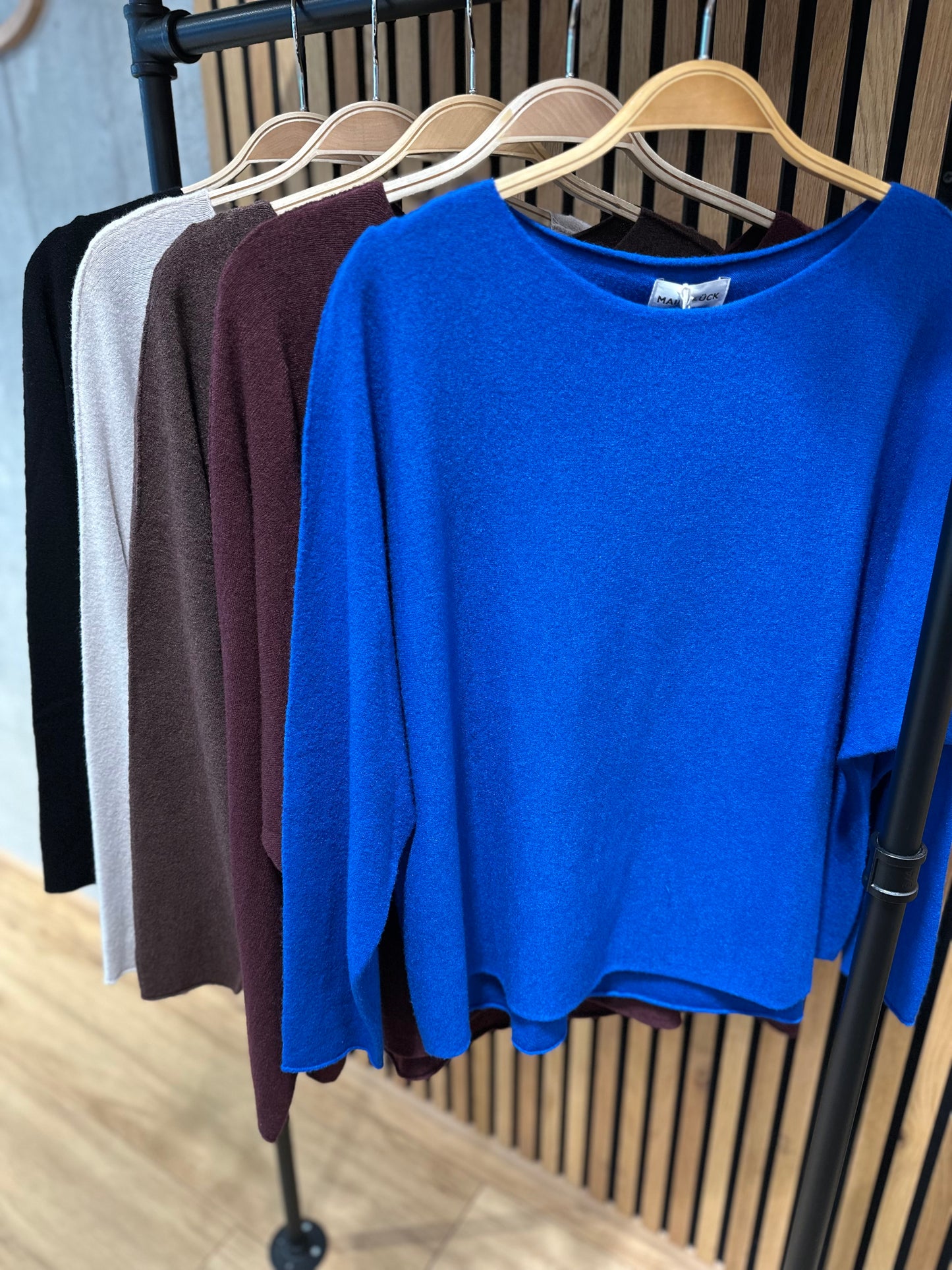 MG-Pulli "Malou kurz" - Versch. Farben