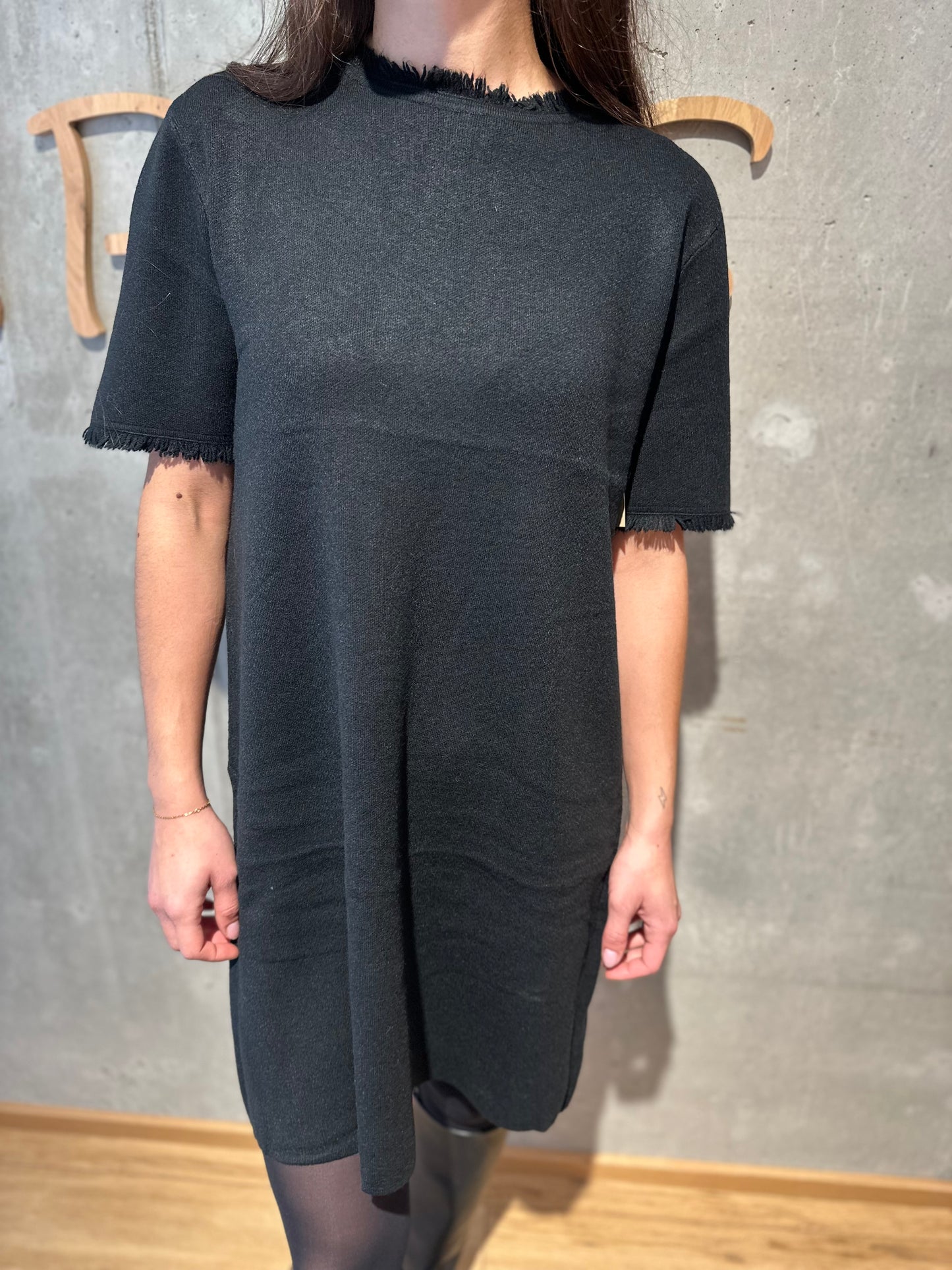 Kleid "Kornealia kurzarm mit Fransen" Schwarz
