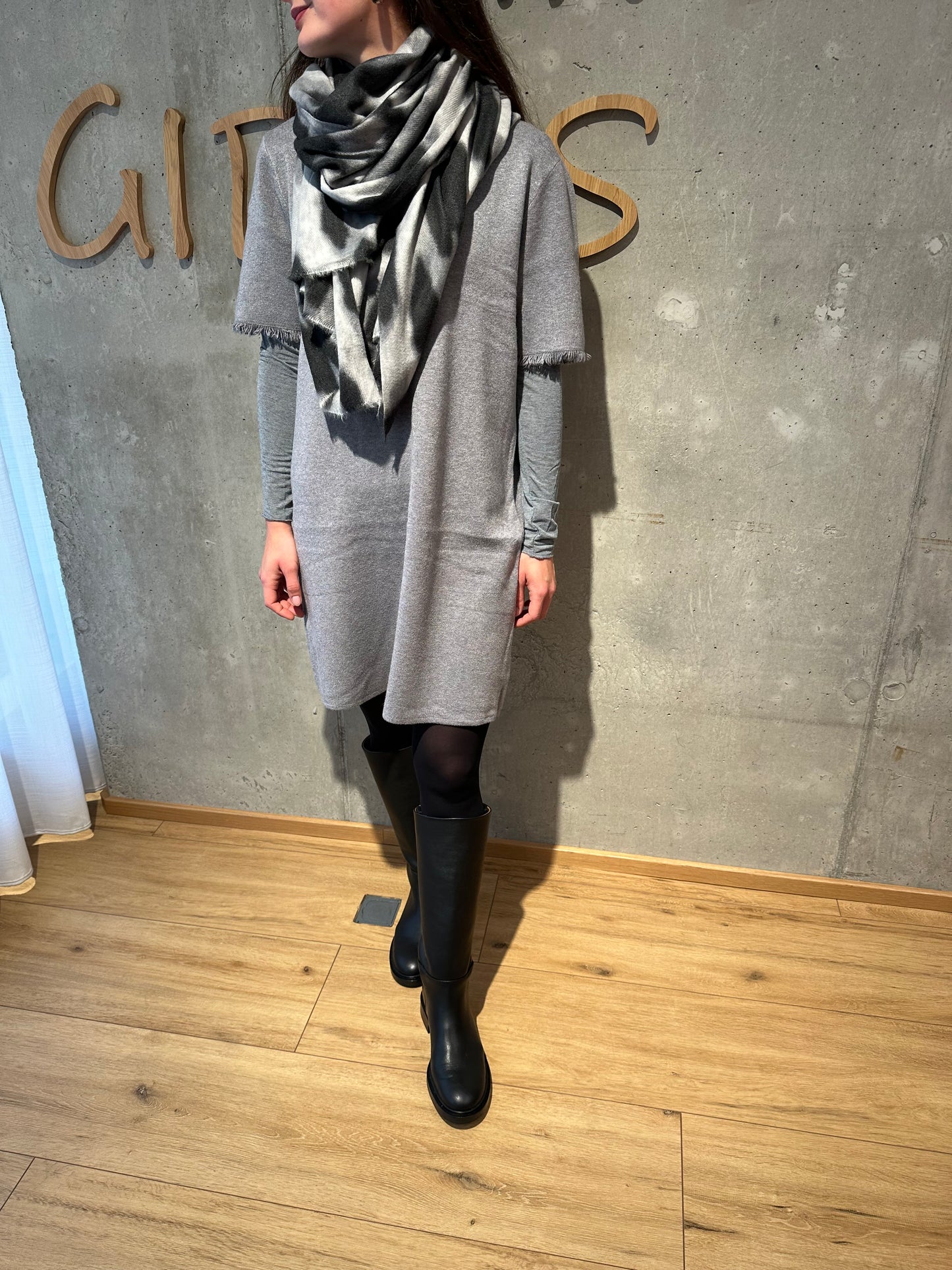 Kleid "Kornealia kurzarm mit Fransen" Schwarz