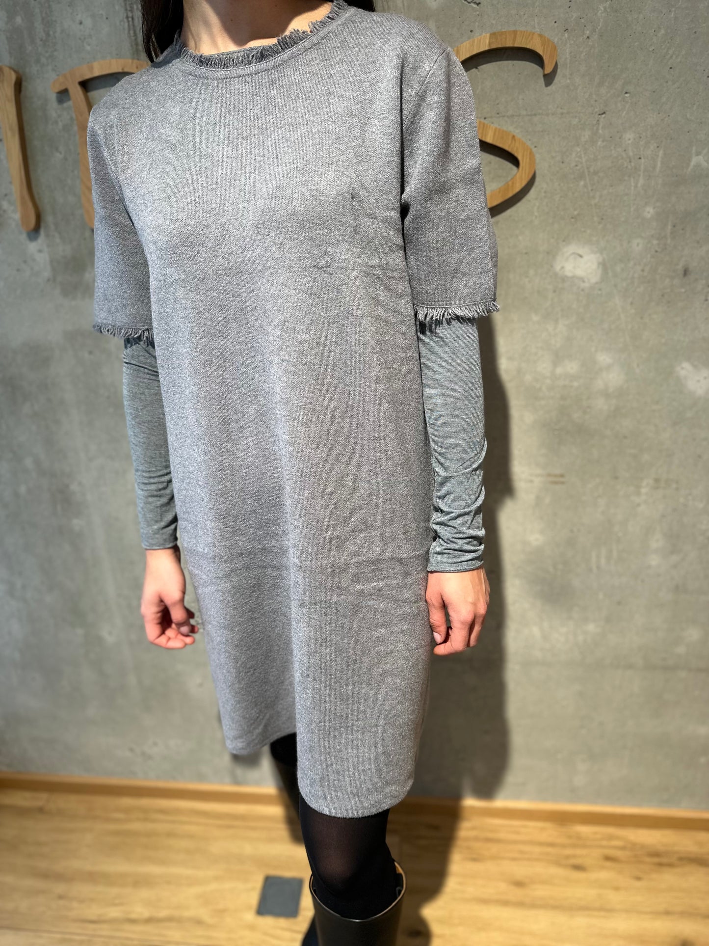 Kleid "Kornealia kurzarm mit Fransen" Schwarz