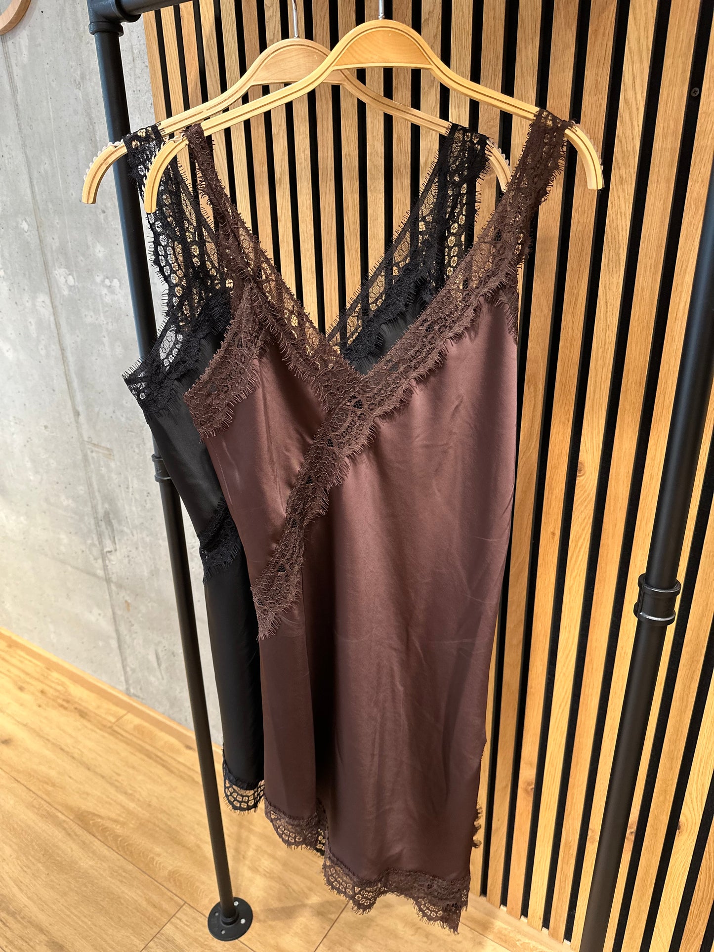 Top "Tilda Spitze lang" - Versch. Farben