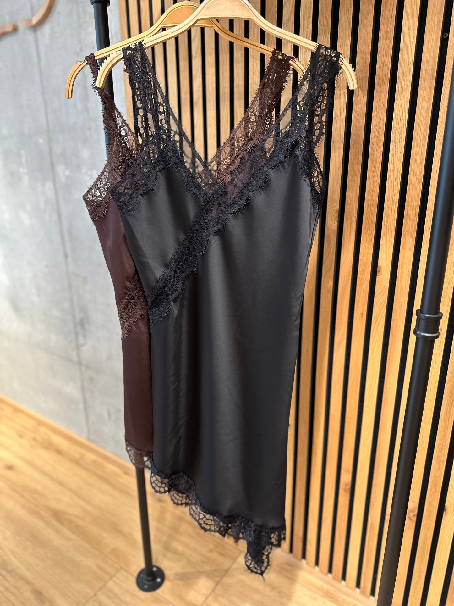 Top "Tilda Spitze lang" - Versch. Farben