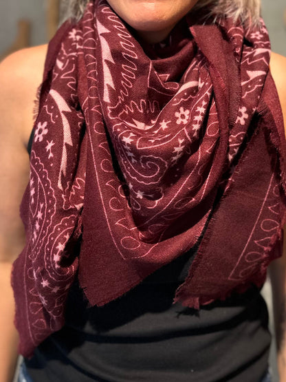 Schal "Amanda Paisleymuster" - Versch. Farben