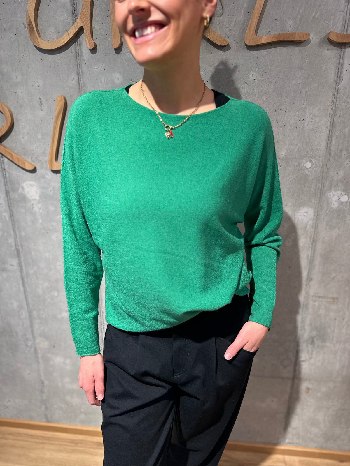 MG-Pulli "Malou kurz" - Versch. Farben