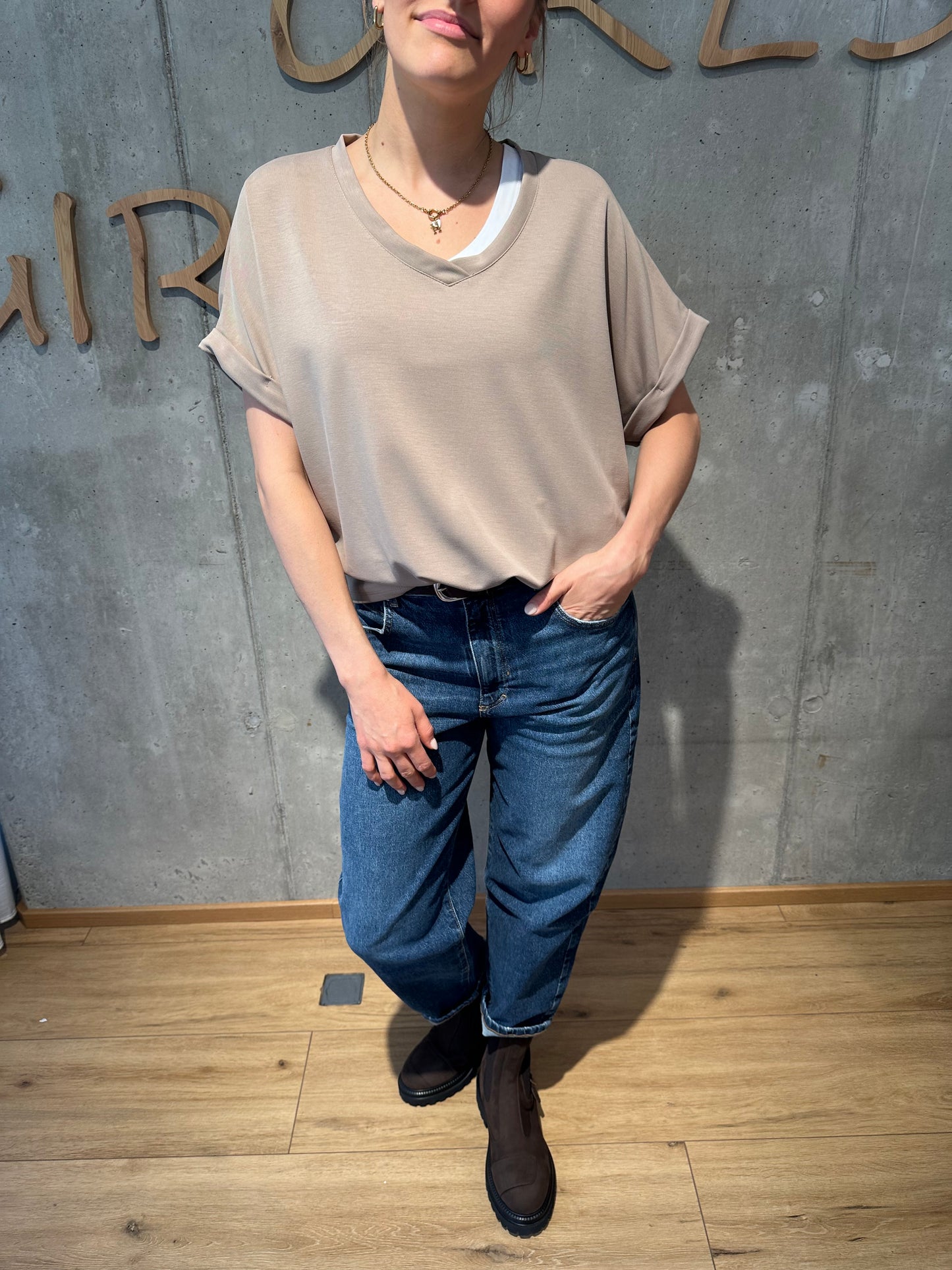 T-Shirt "Tiffany V-Neck" - Versch. Farben