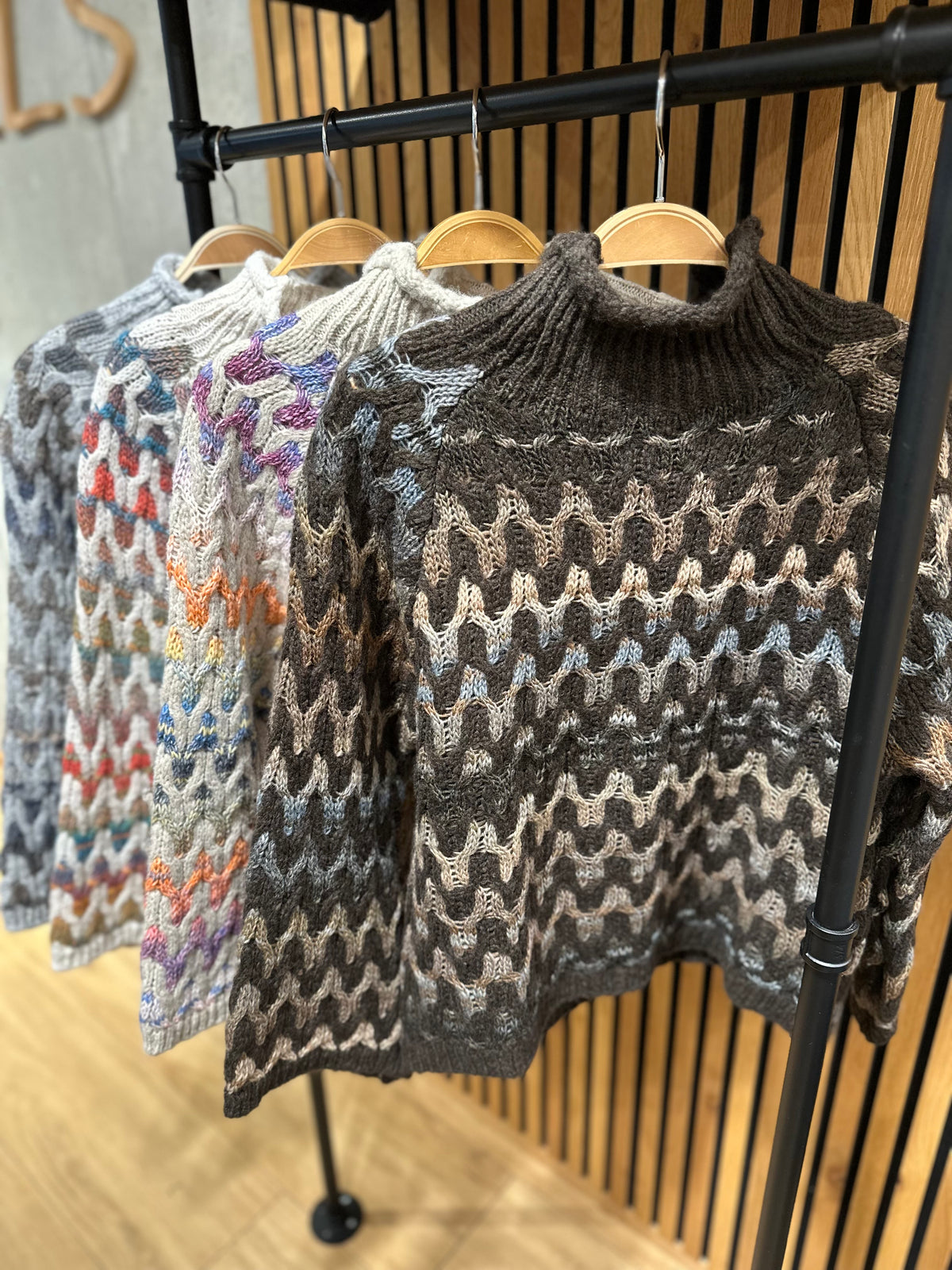 Pulli "Palma bunte Musterung" - Versch. Farben