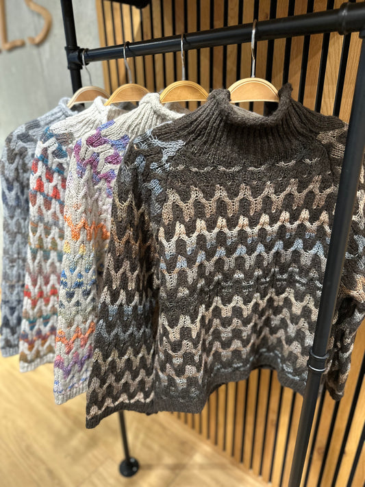 Pulli "Palma bunte Musterung" - Versch. Farben