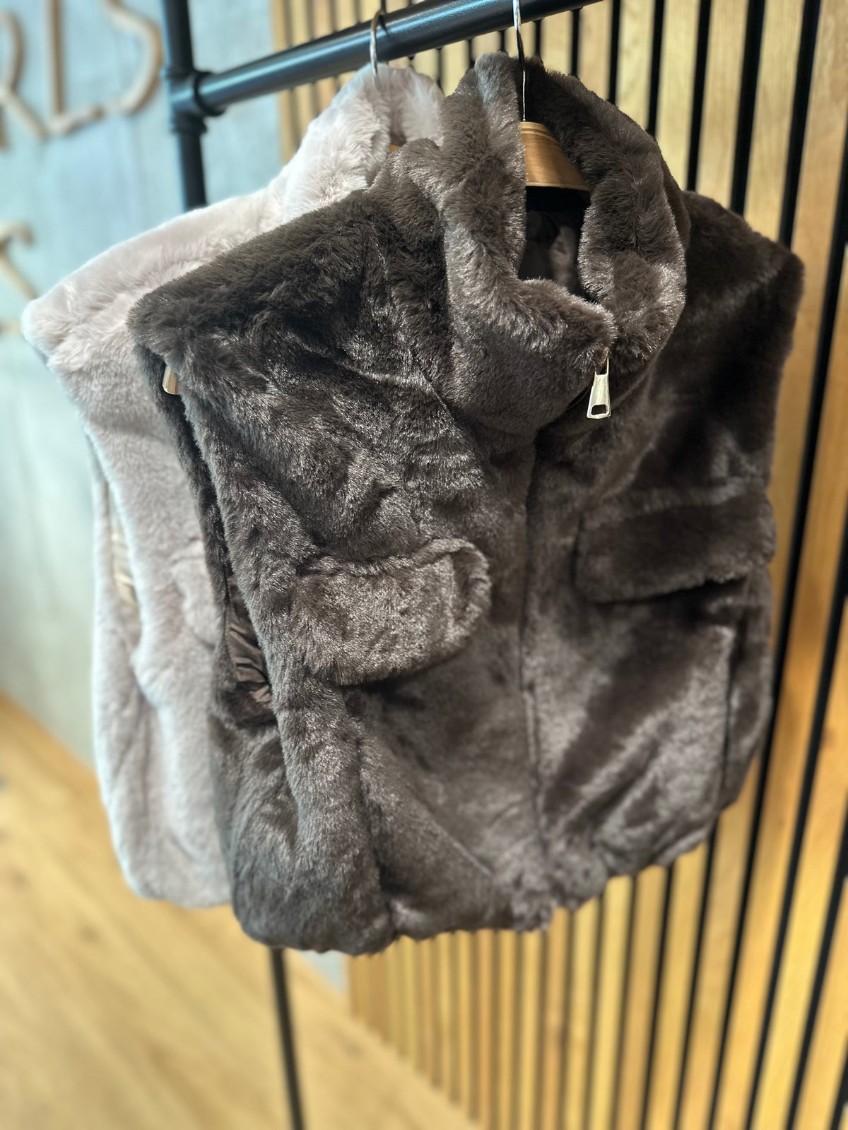 Fellweste "Wilma mit Taschen" - Versch. Farben
