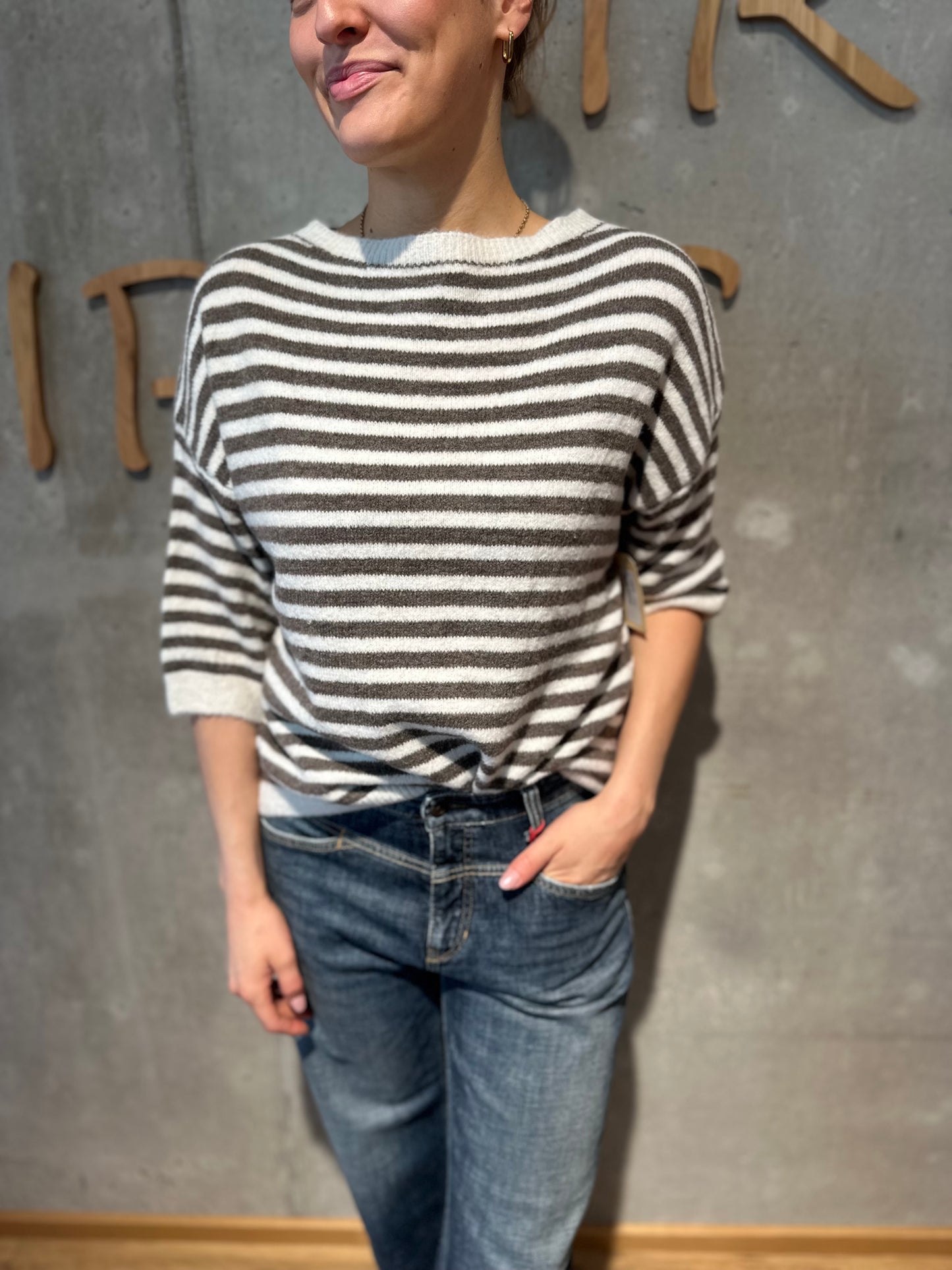 Pulli "Pyrania" - Versch. Farben