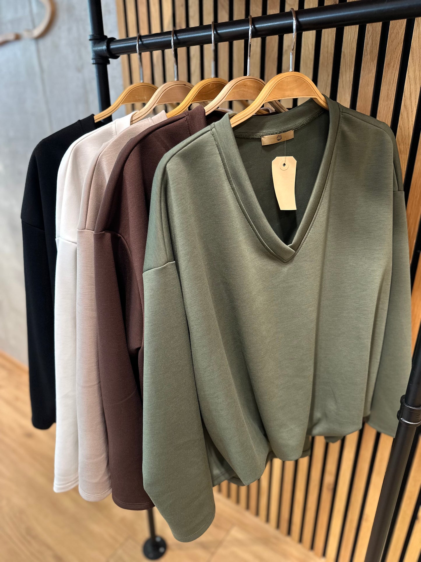 Shirt "Silia V-Neck" - Versch. Farben