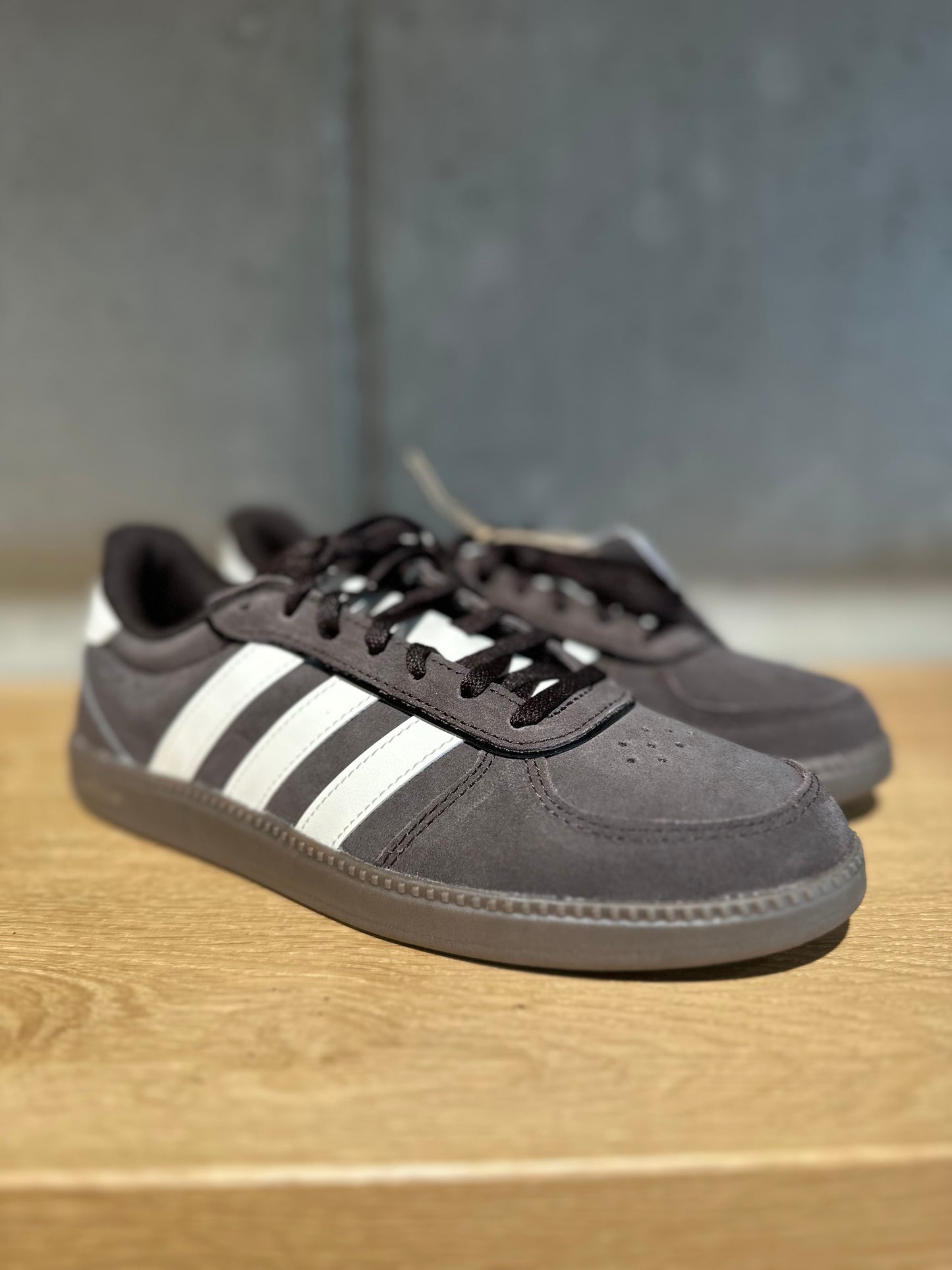 Schuh "Adidas KK2224" Dunkelbraun
