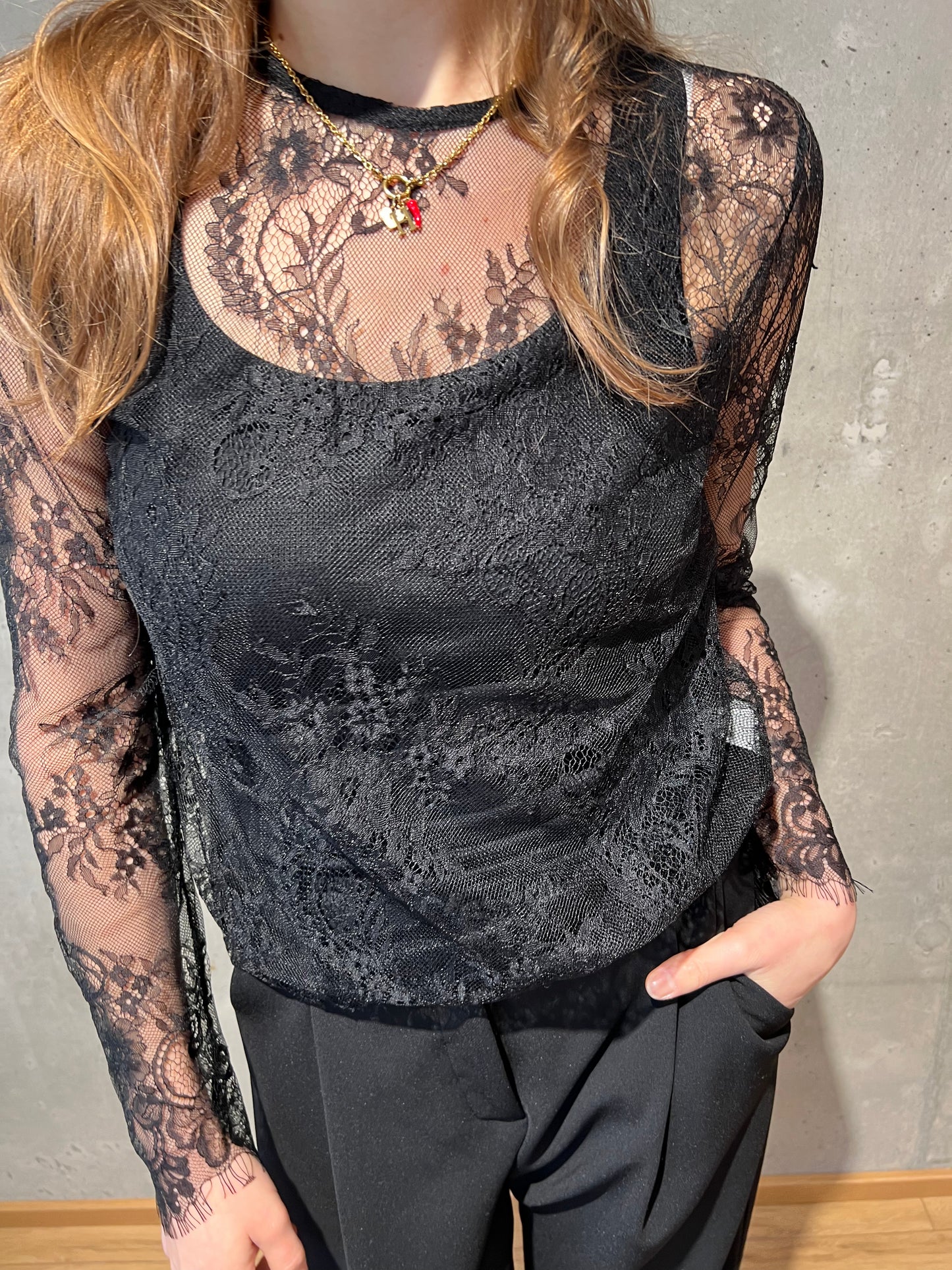Spitzenshirt "Samira langarm" schwarz