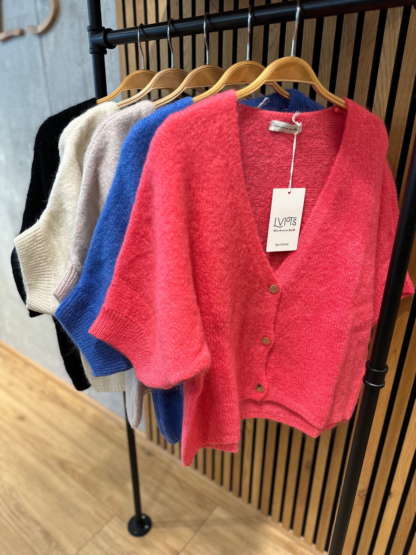 Cardigan "Carola kurzarm" - Versch. Farben
