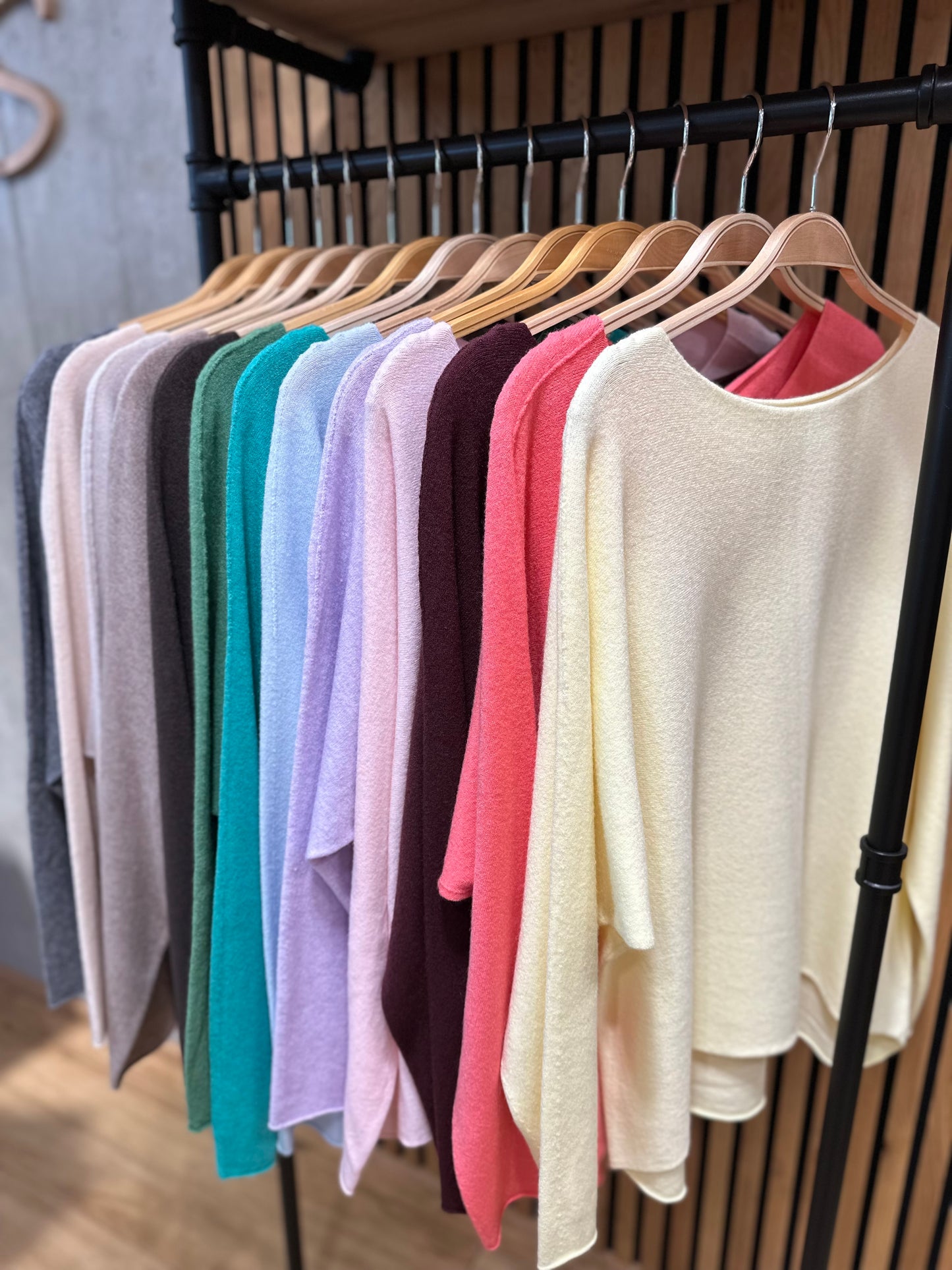 MG-Pulli "Malou kurz" - Versch. Farben