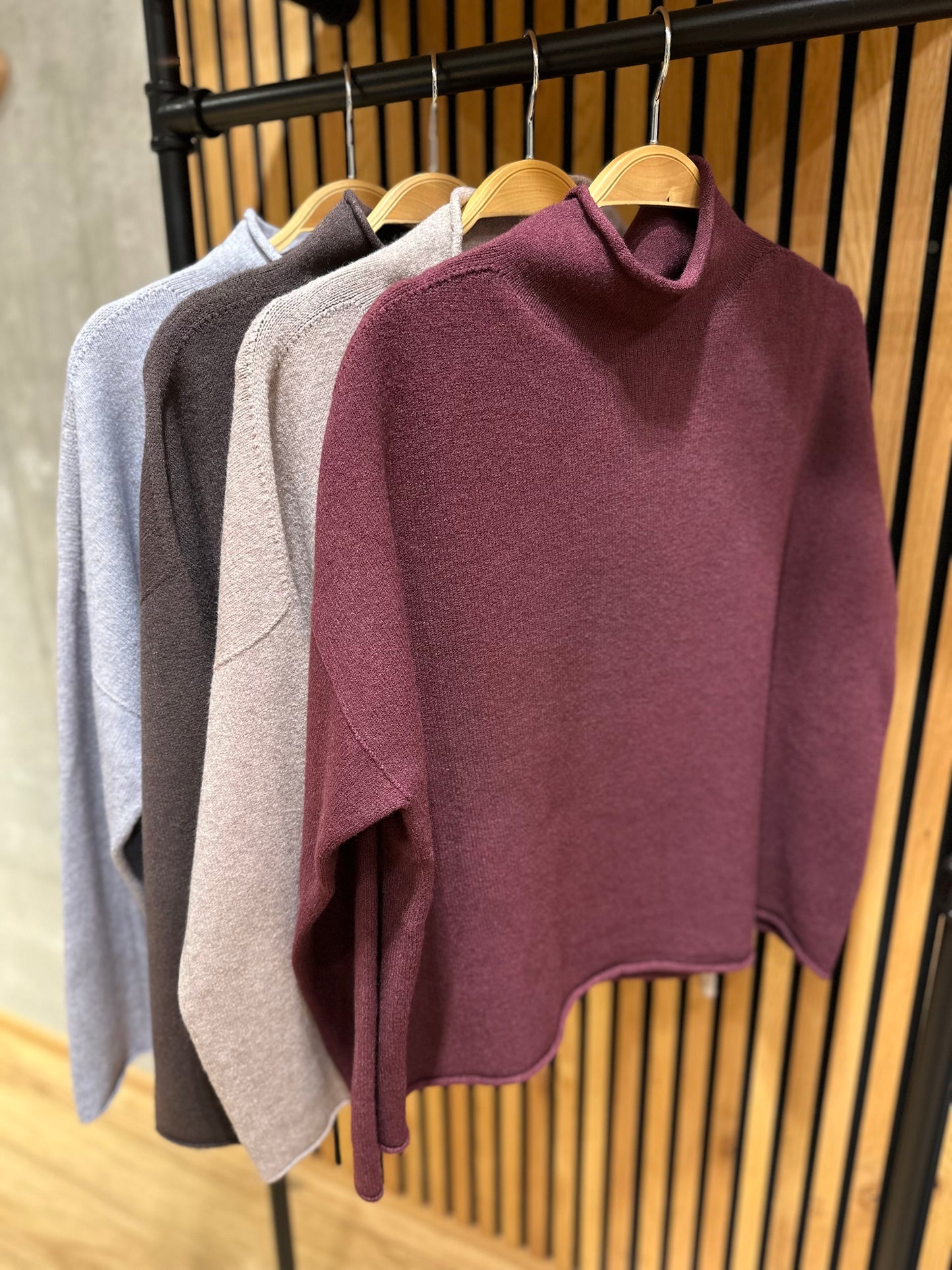 MG-Pulli "Mona Rollkante Stehkragen" - Versch. Farben