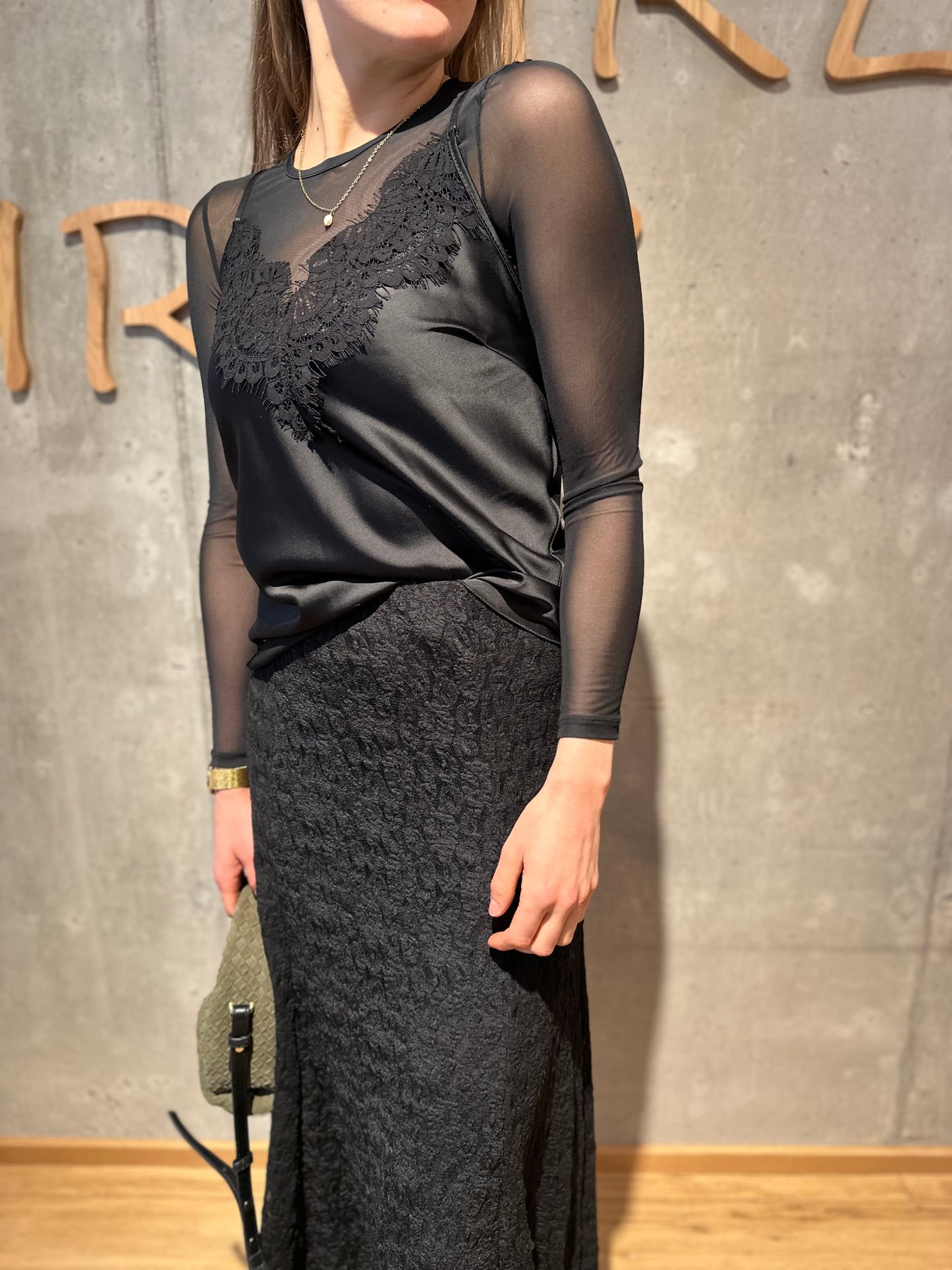 Top "Tandy Satinoptik mit Spitze" - Versch. Farben