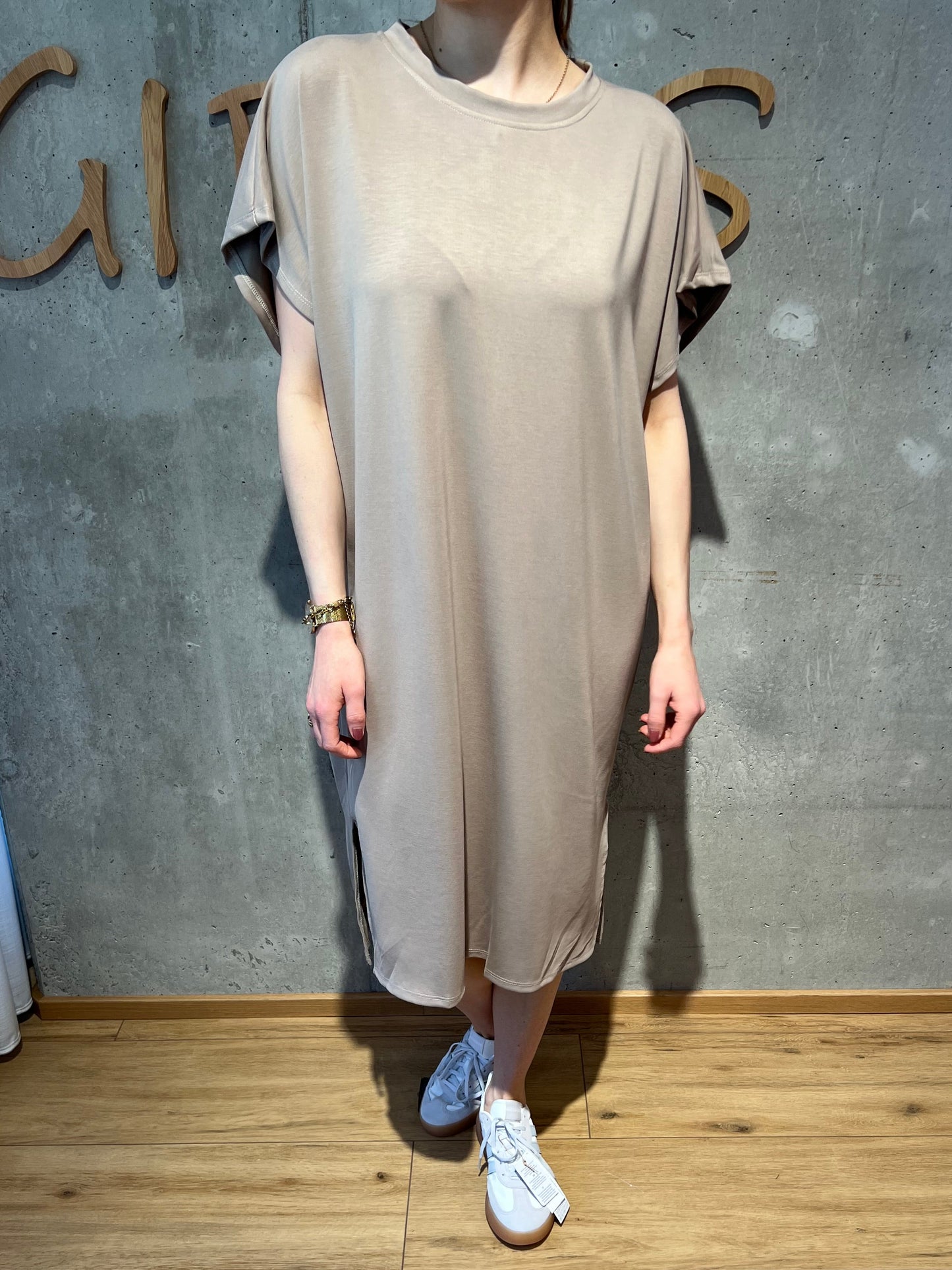 T-Shirt-Kleid "Kiyah" - Versch. Farben