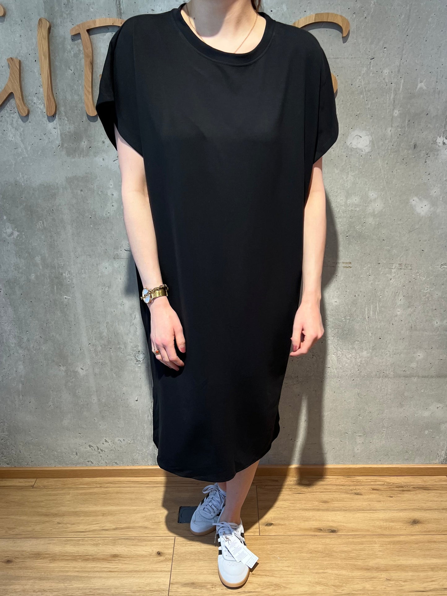 T-Shirt-Kleid "Kiyah" - Versch. Farben