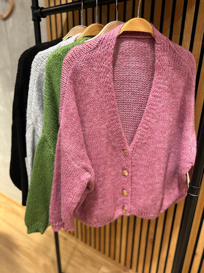 Strickjacke "Sonja mit Goldknöpfen" - Versch. Farben