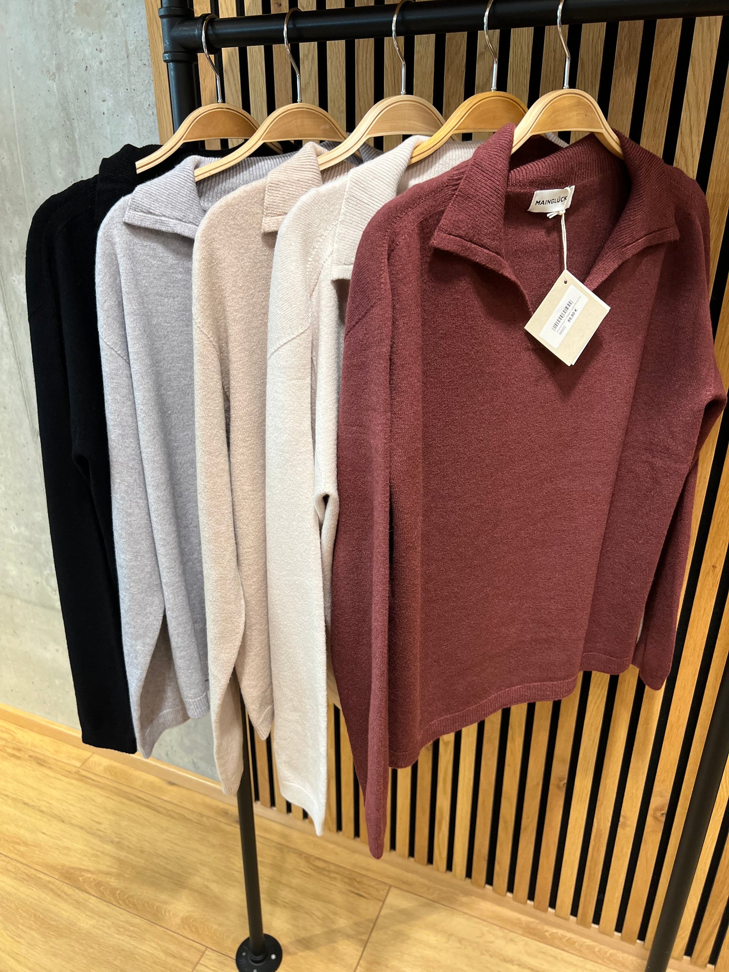 MG-Pulli "Mika mit Kragen & V-Neck" - Versch. Farben