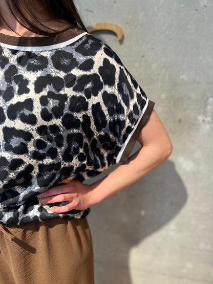 Leo-Shirt "Leana mit College-Rand" - Versch. Farben