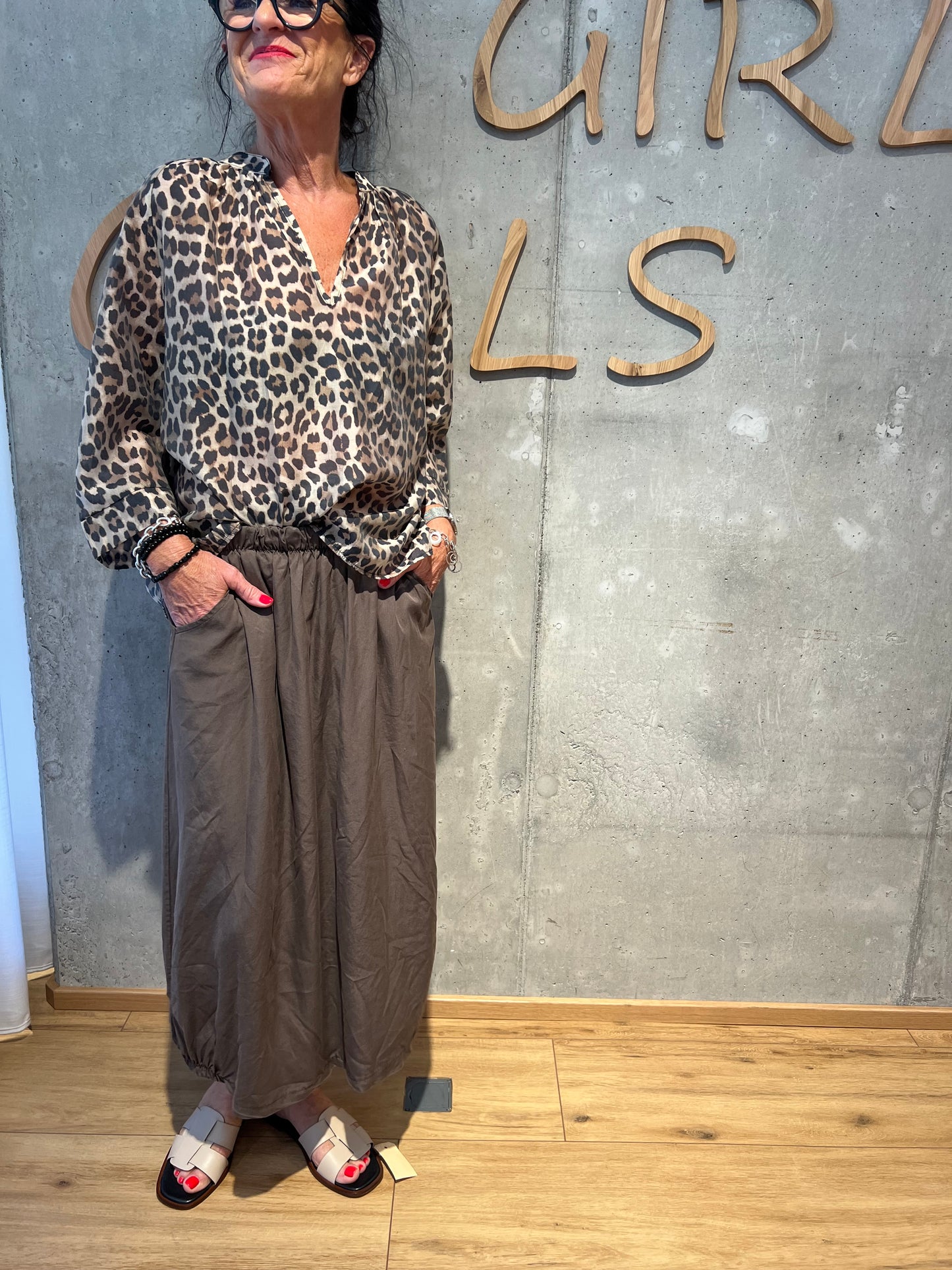 Leo-Bluse "Loredana" BeigeTaupeSchwarz