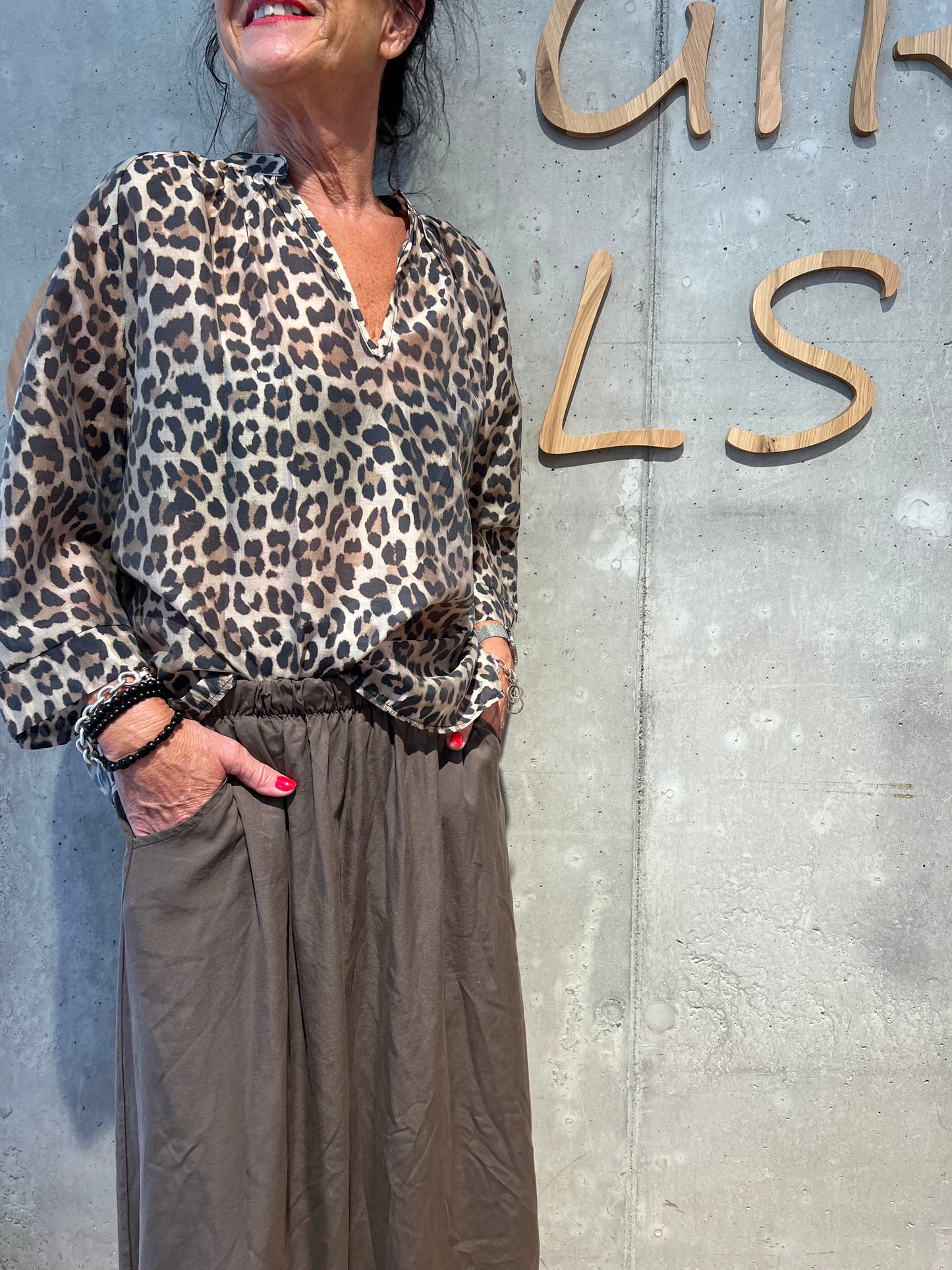 Leo-Bluse "Loredana" BeigeTaupeSchwarz